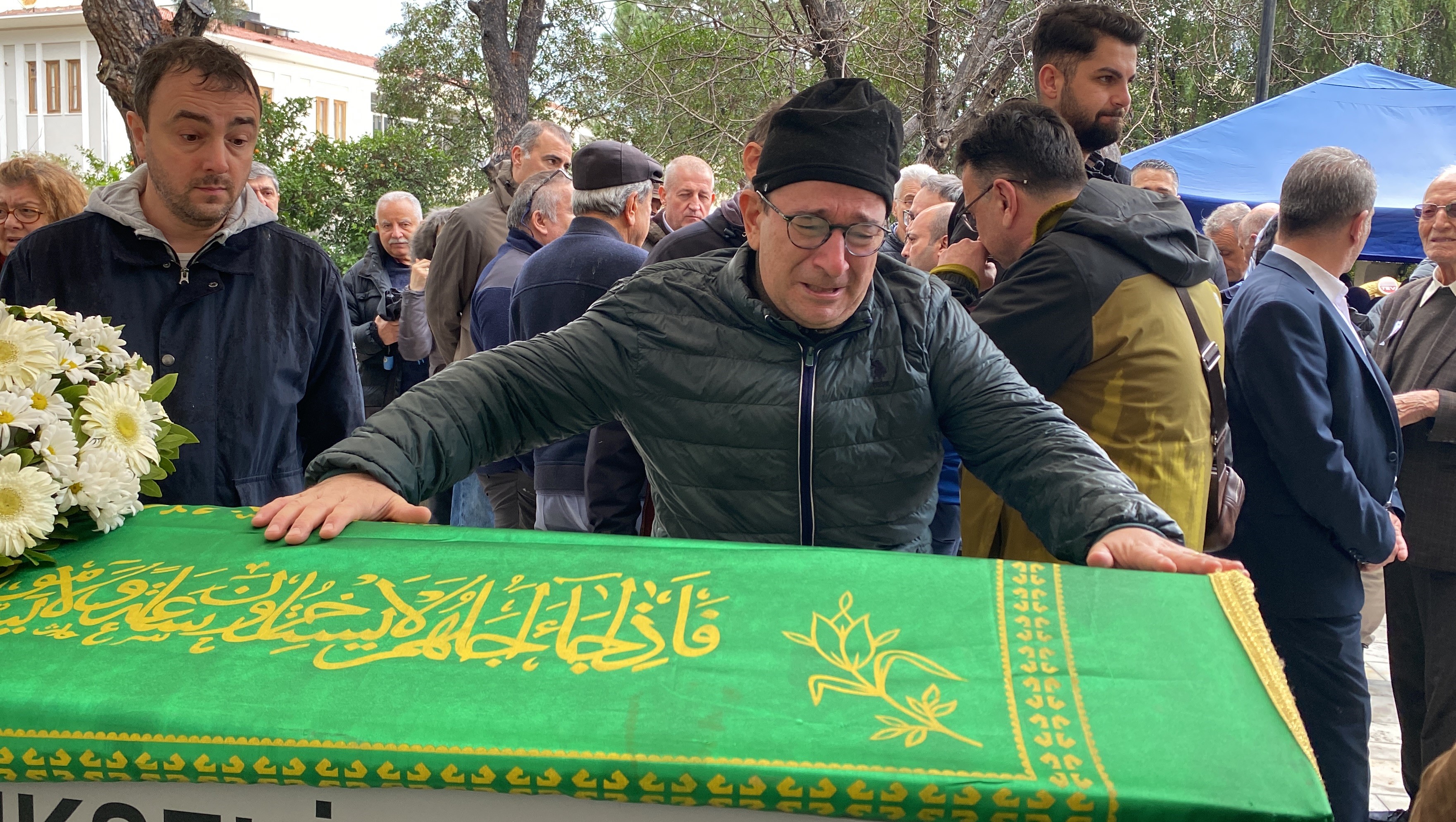 Aydın’da Bıçaklanarak Öldürülen Karı Kocaya Gözyaşlarıyla Veda (6)