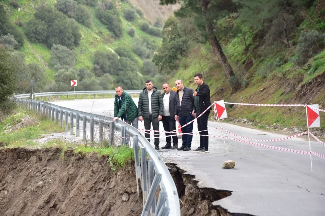 Aydın’da Bir Yol Daha Çöktü (2)