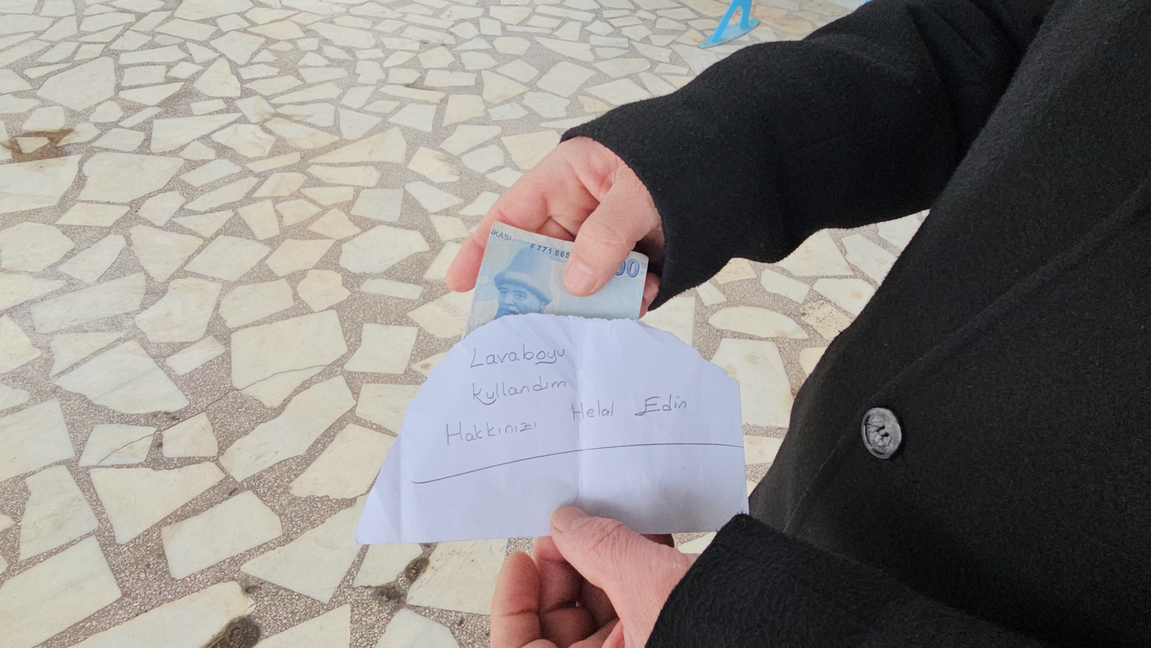 Aydın’da Caminin Tuvaletinde Ilginç Olay (9)