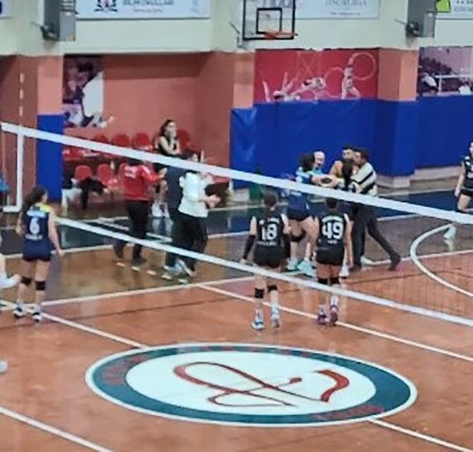 Aydın’da Ortalık Karıştı, Herkes Dışarı Çıkartıldı (5)