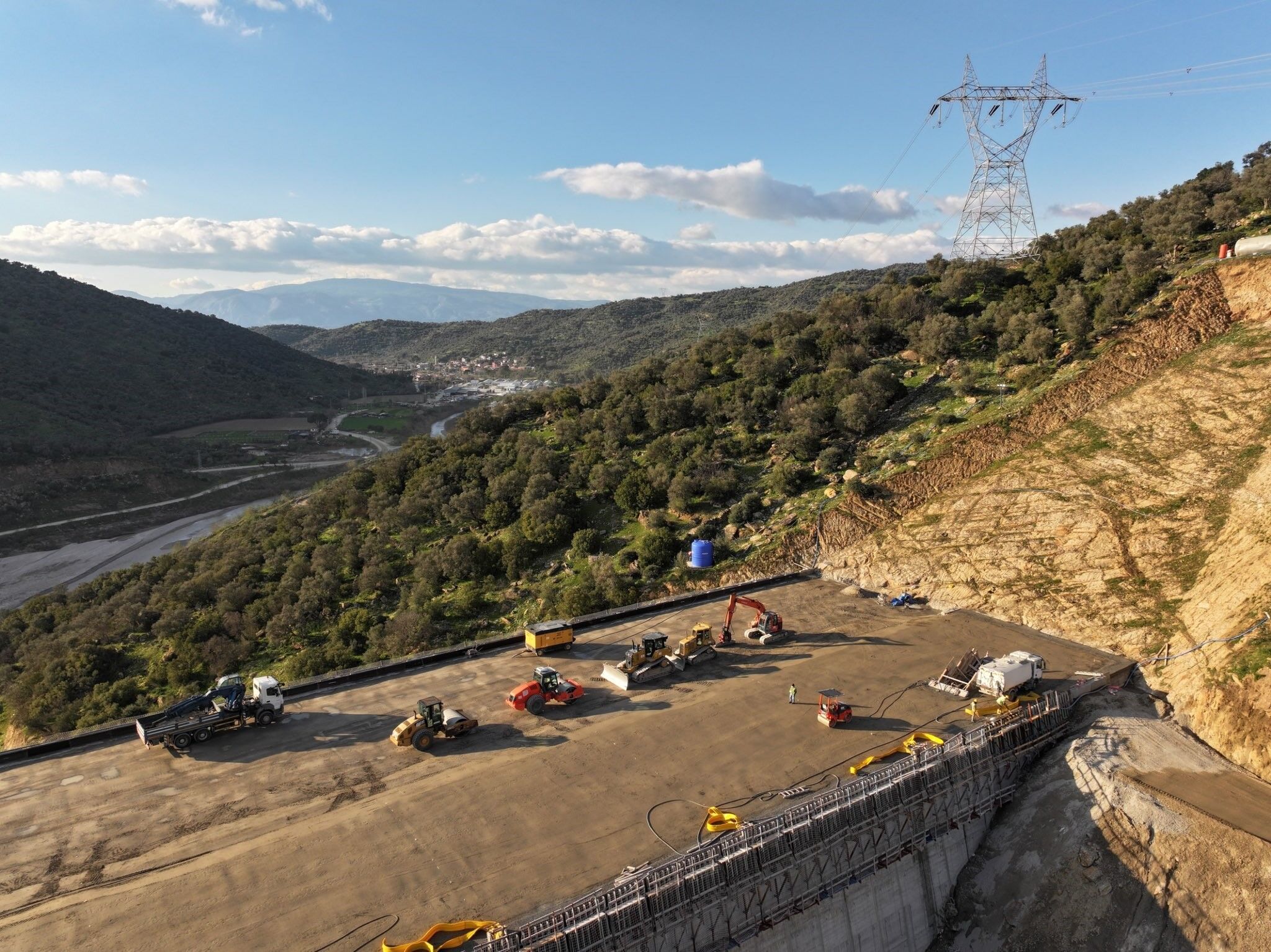 Aydın’da Sarıçay Barajı’nda Çalışmalar Devam Ediyor.. 20 Milyon Metreküp Su Sağlanacak (3)