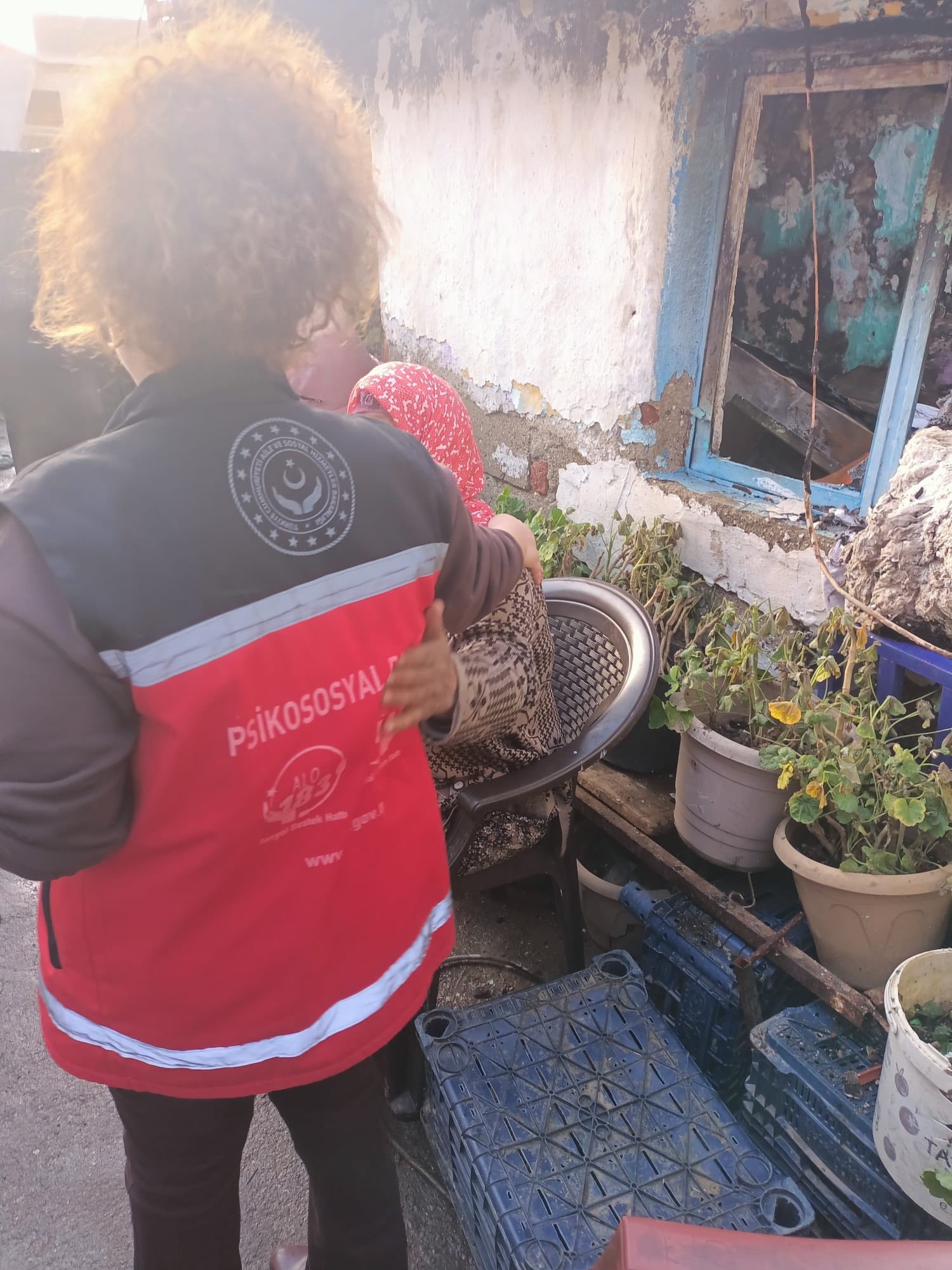 Aydın’da Yangın Mağduru Aileye Yardım Eli (3)