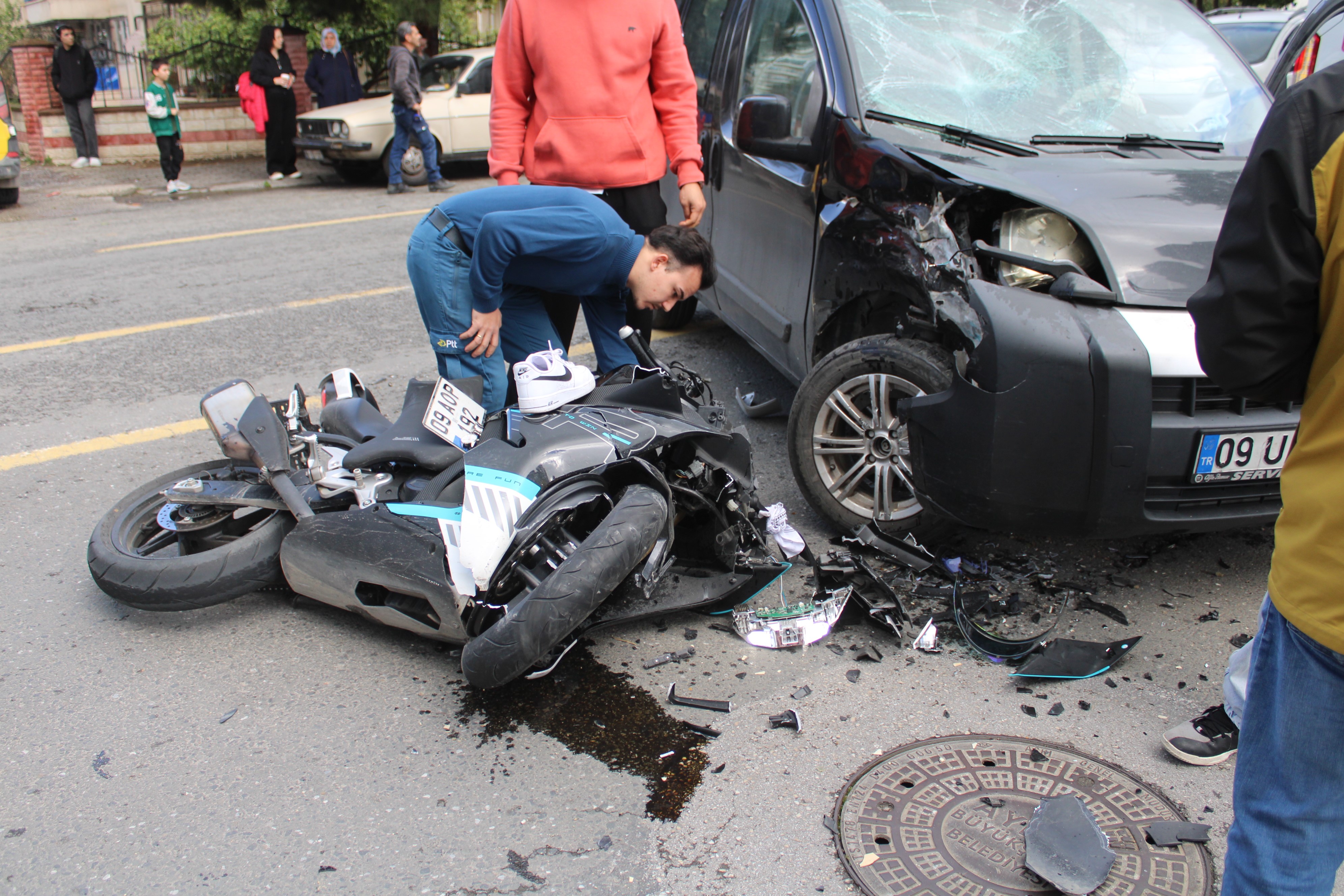 Aydın’daki Feci Kazada 1 Kişi Ağır Yaralandı (7)
