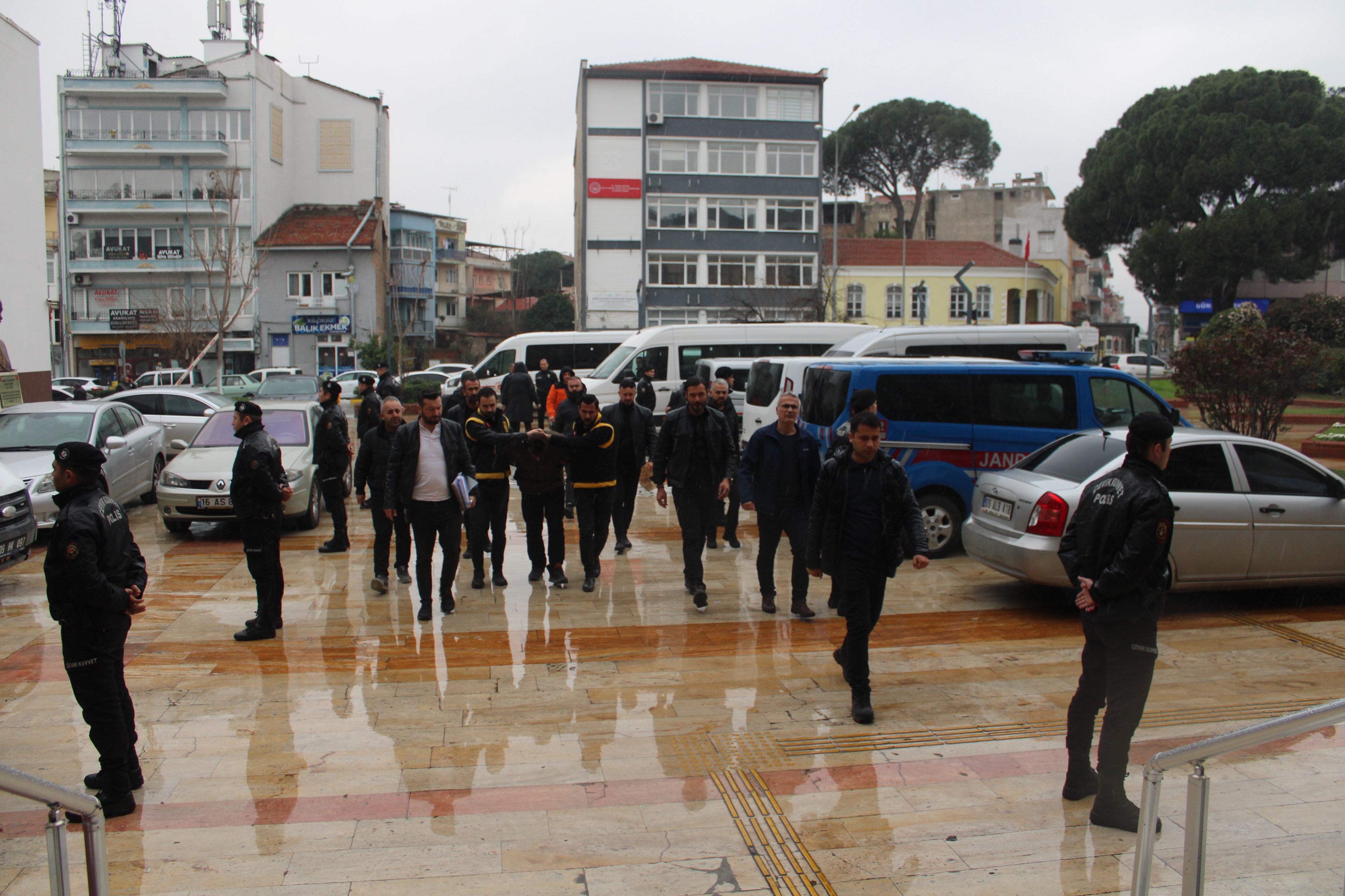 Aydın’daki Vahşi Cinayetin Şüphelisi Adliyeye Getirildi (3)