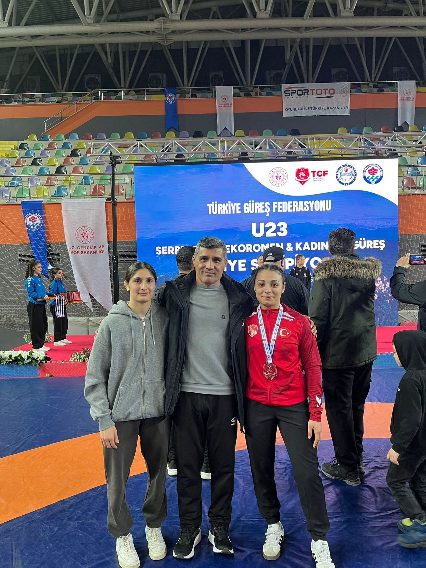 Aydınlı Güreşçi, Trabzon’dan Madalyayla Döndü (3)