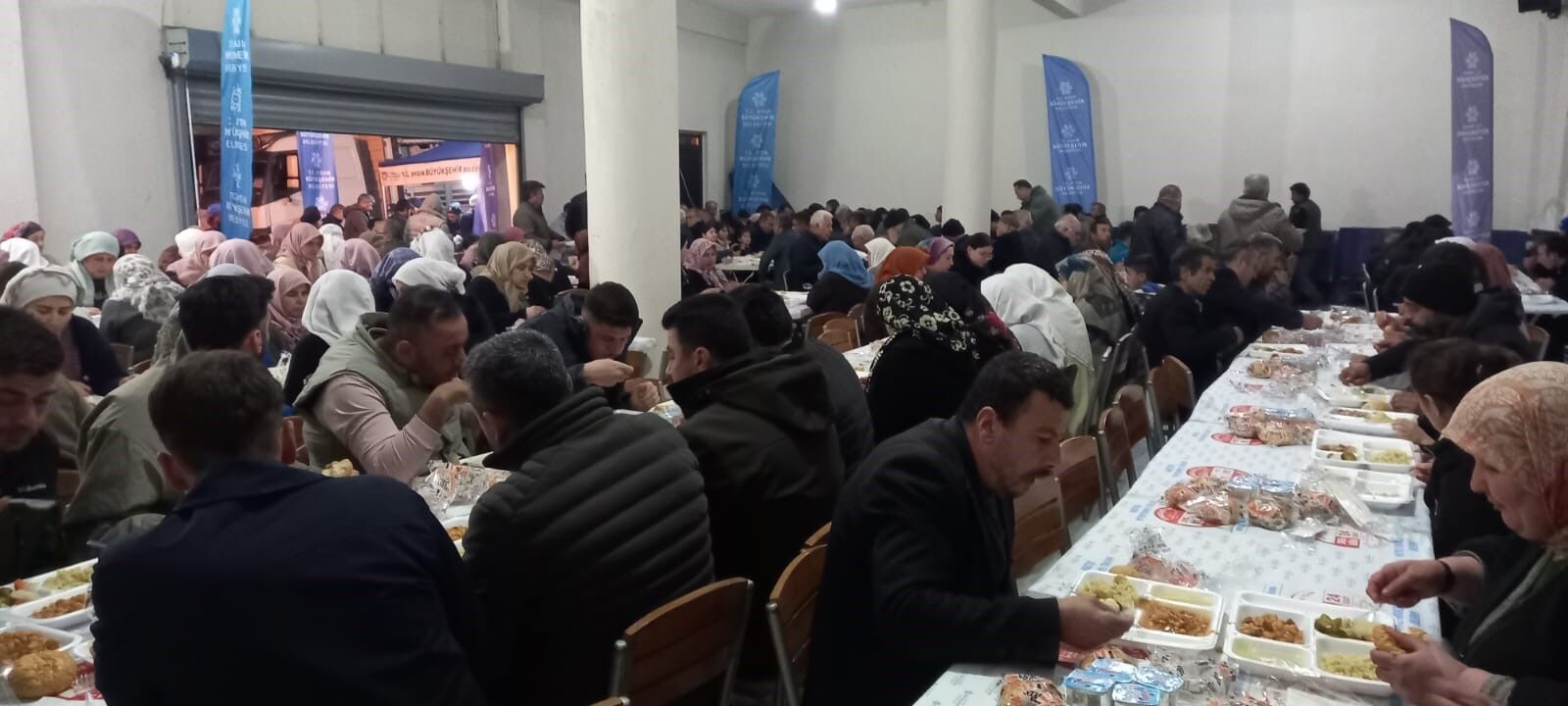 Aydınlılar Büyükşehir Belediyesi’nin Iftar Sofralarında Buluşuyor (6)