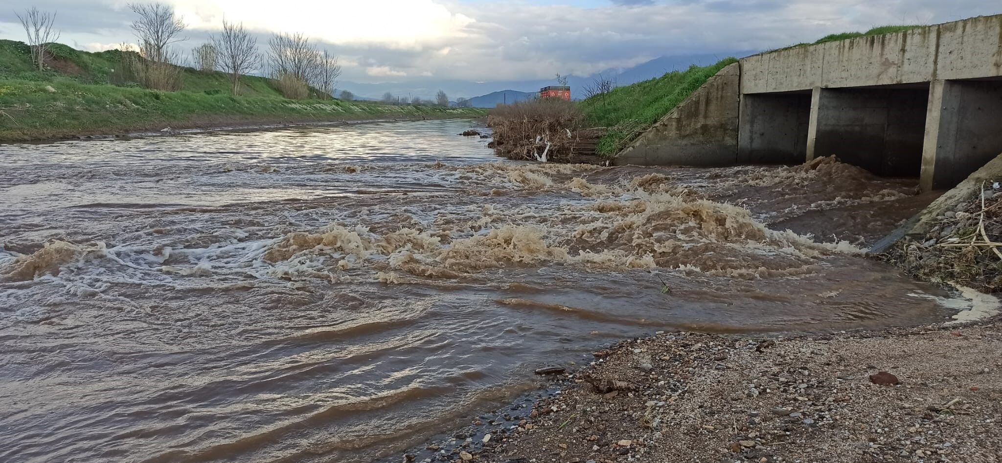 Baraj Tahliye Suyu Sel Oldu, Tarlalar Harabeye Döndü (3)