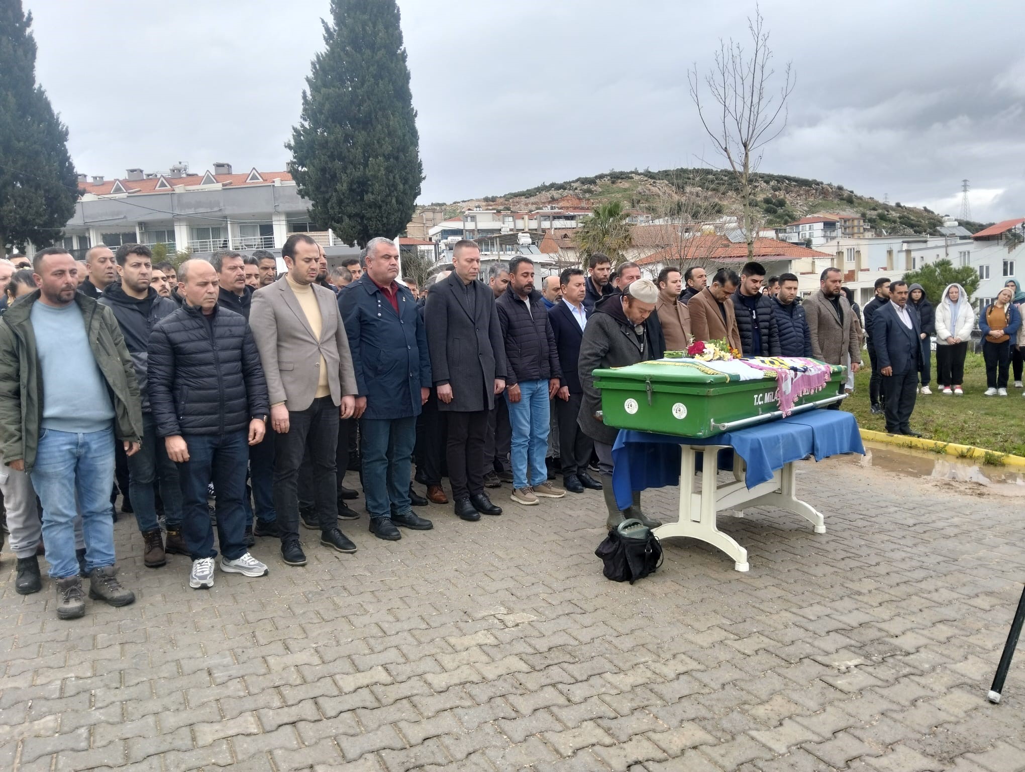 Beşinci Sınıf Öğrencisi Öykü Gözyaşlarıyla Uğurlandı (2)