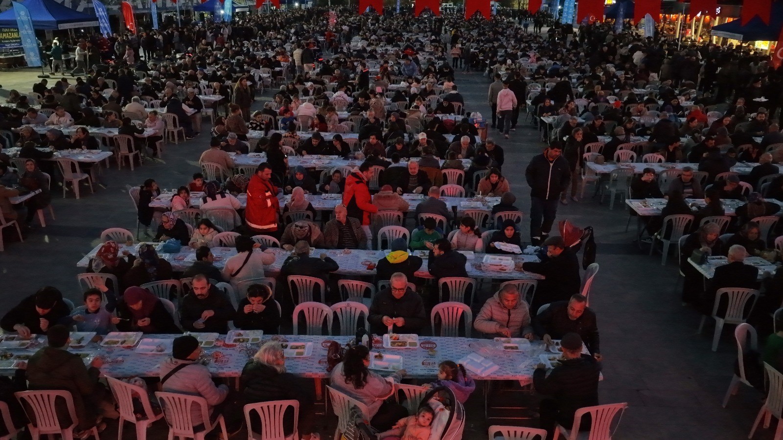 Binlerce Aydınlı Büyükşehir'in Sofralarında Buluştu (5)