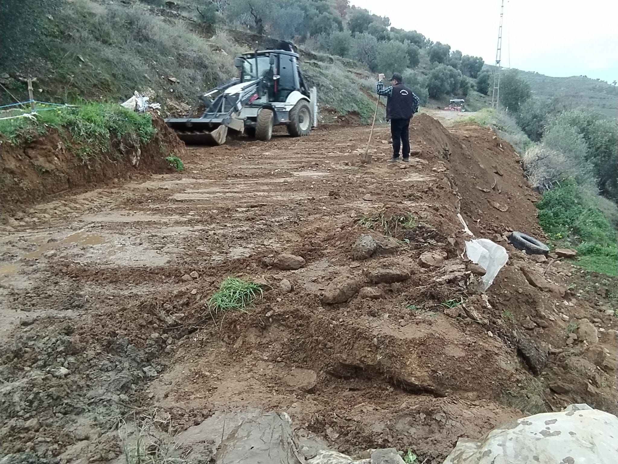 Bozdoğan Belediyesi Ekipleri Sağanak Yağış Sonrası Çalışmalarını Sürdürüyor (5)