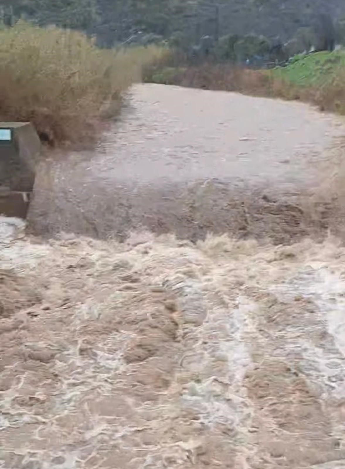 Bozdoğan’da Yağışlar Derelerin Debisini Artırdı (1)