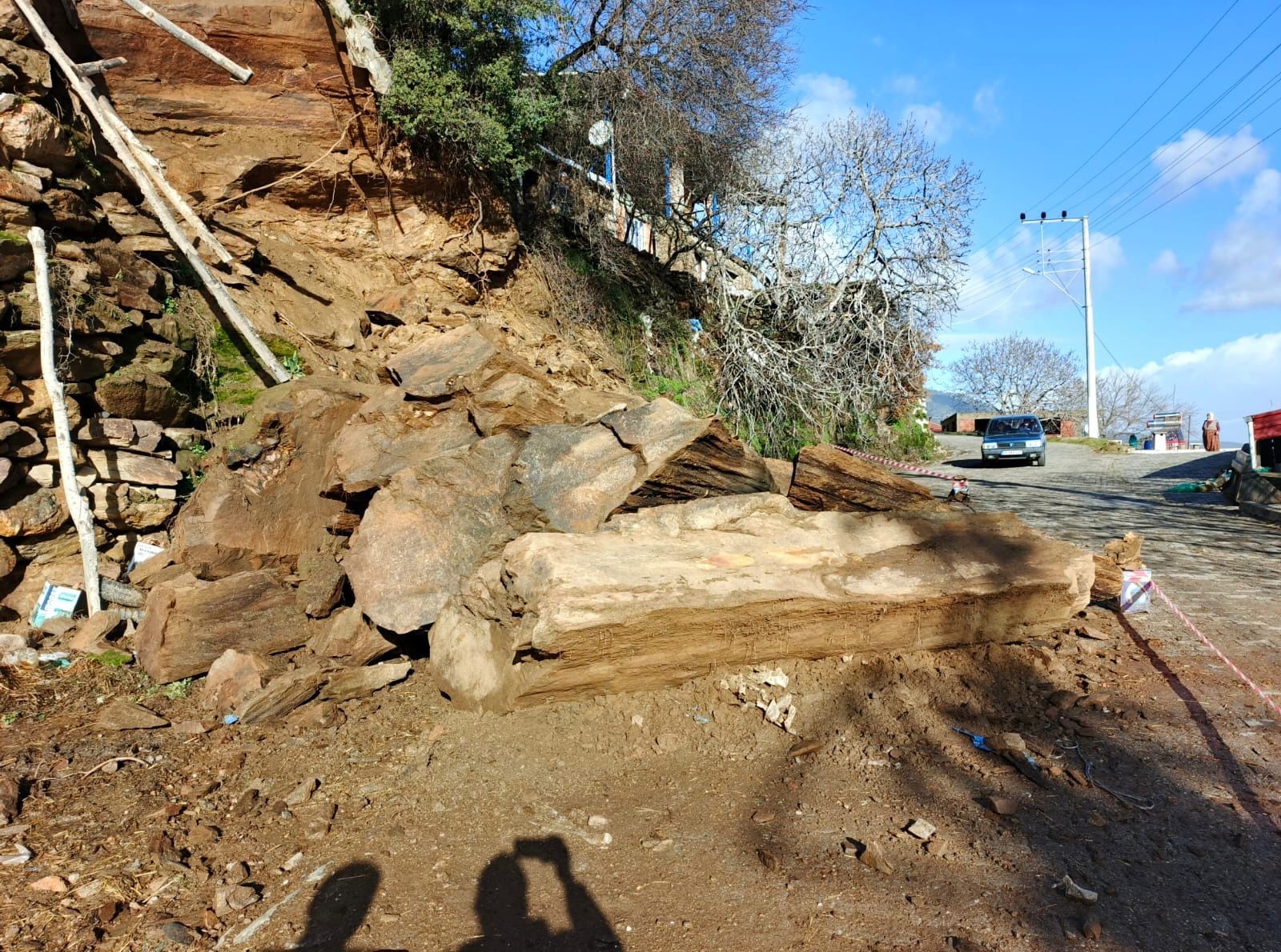 Bozdoğan’da Yağmur Nedeniyle Göçen Duvara Belediyeden Müdahale (3)