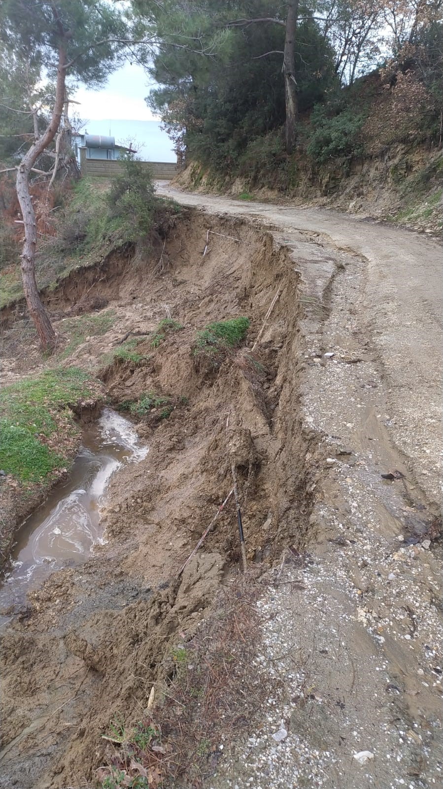 Bozuk Yol Yağışların Ardından Çileye Döndü (3)