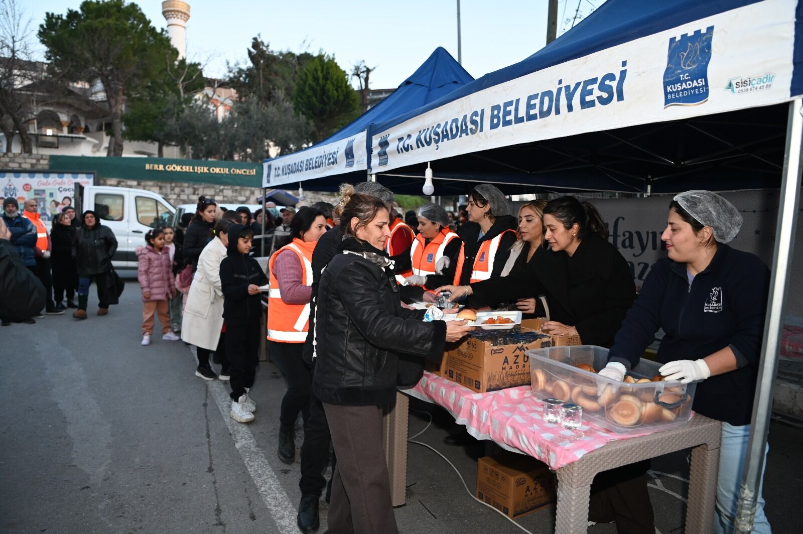 Cumhuriyet Mahallesi Iftar Yemeği 2