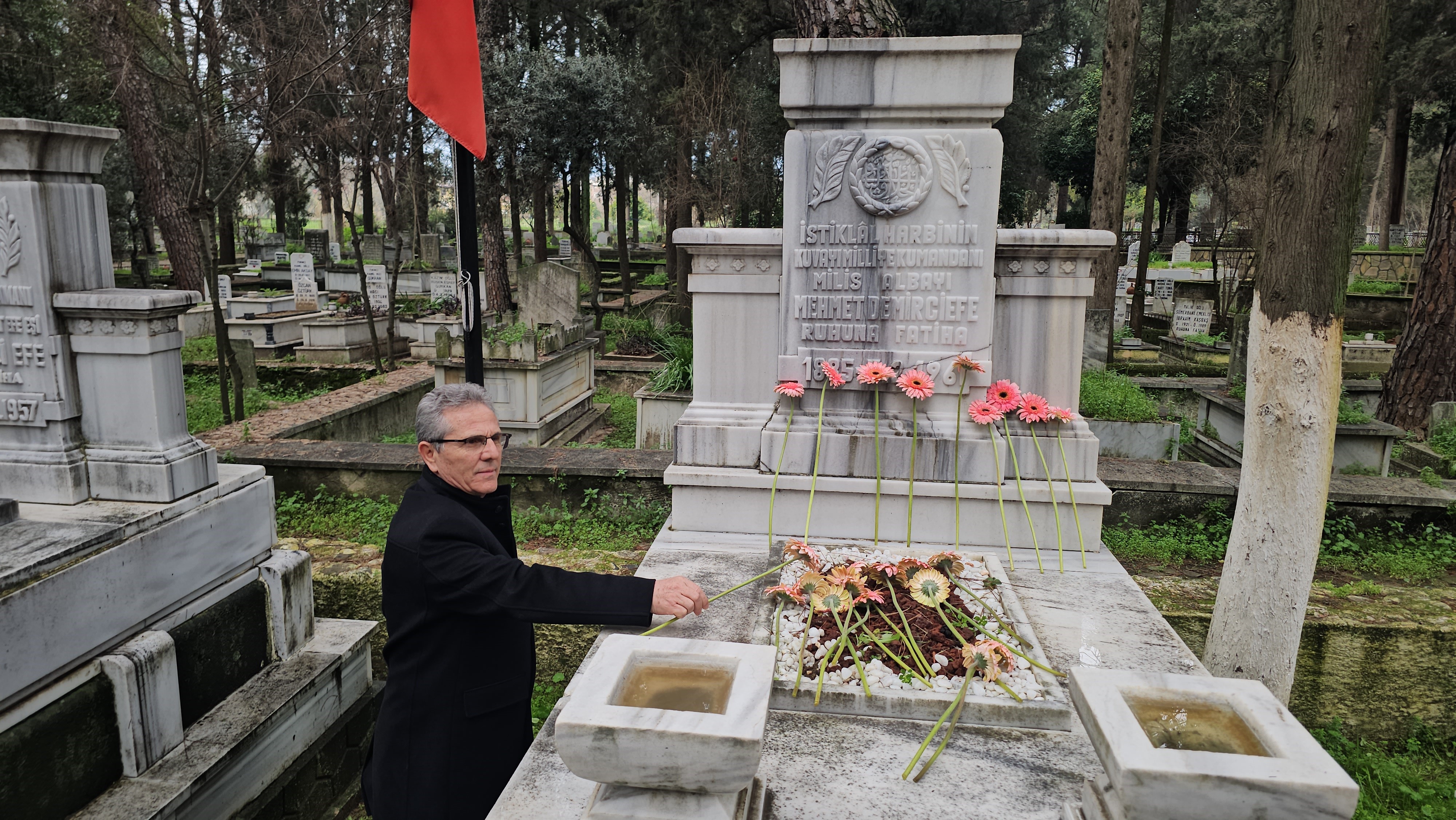 Demirci Mehmet Efe Nazilli'deki Mezarı Başında Anıldı (8)