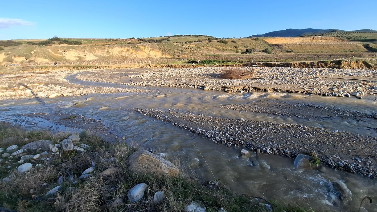 Dere Taştı, Tarım Arazileri Zarar Gördü (4)