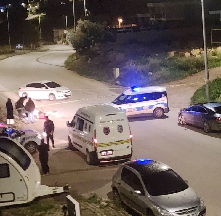 Didim’de 43 Yaşındaki Kadın Ve 23 Yaşındaki Erkek Öldürüldü (5)