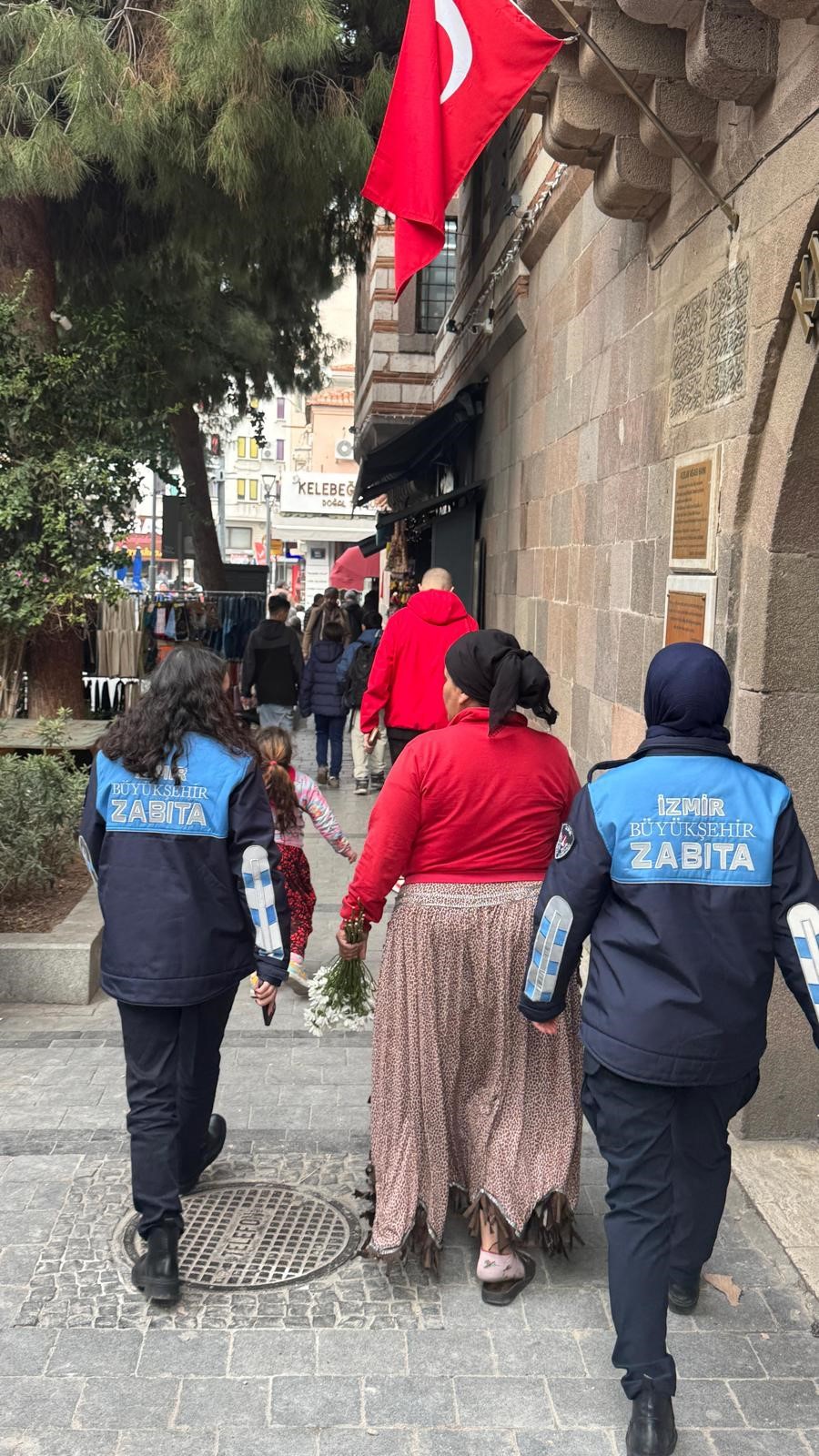 Dilencinin Üzerinden 134 Bin Lira Çıktı (3)