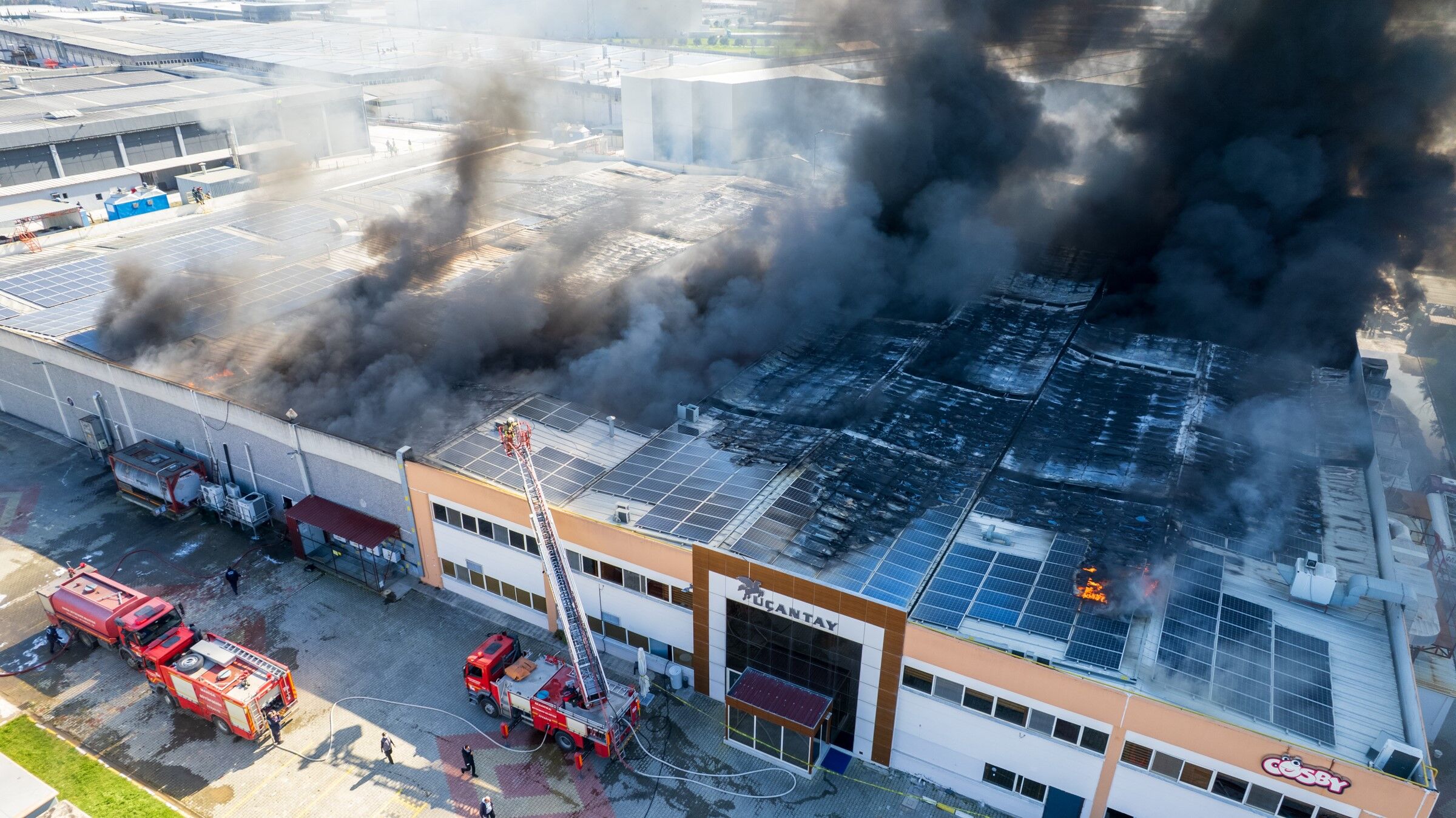 Fabrikada Yangın Çıktı (3)-1