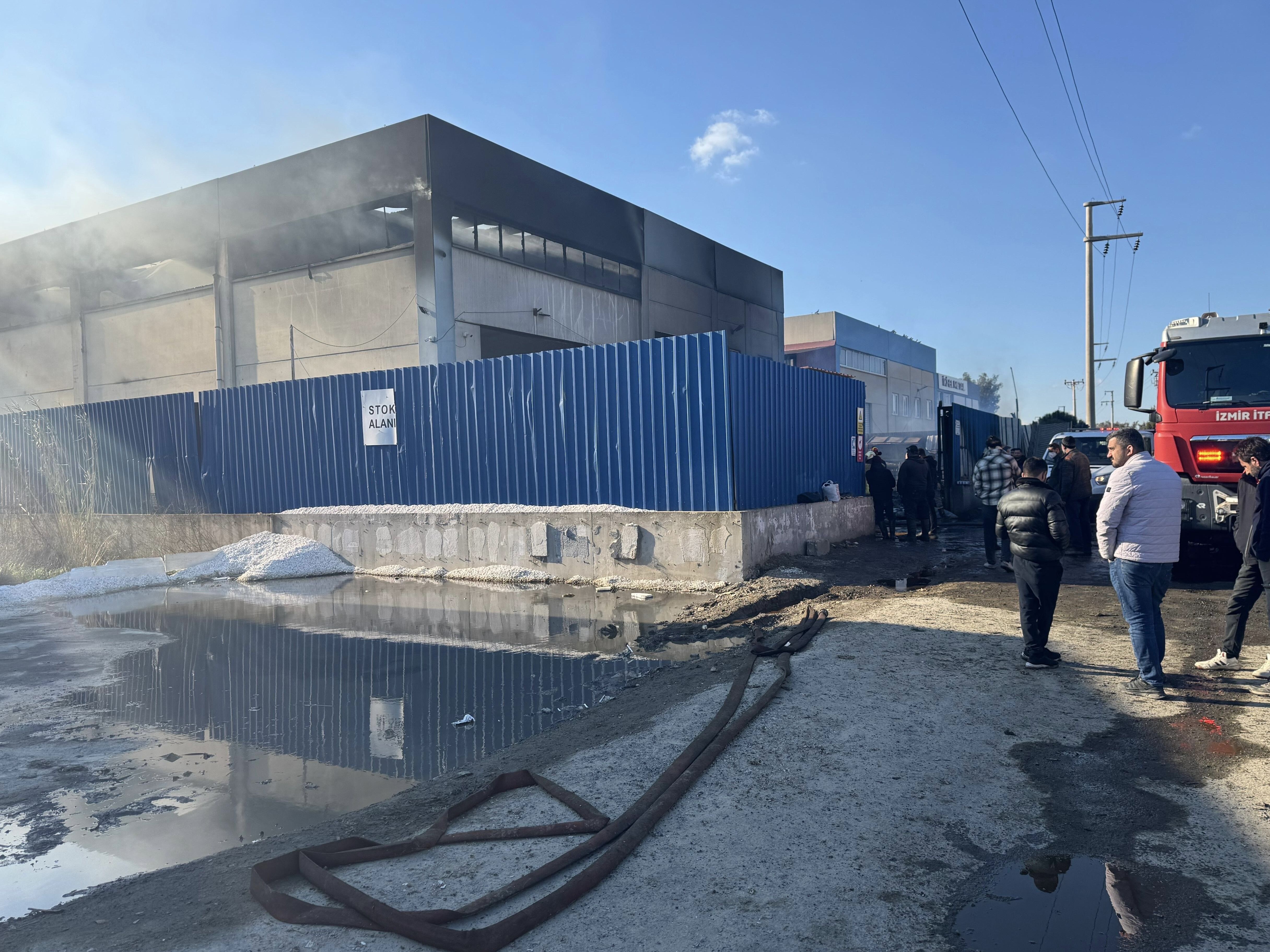 Fabrikada Yangın Çıktı (3)-2