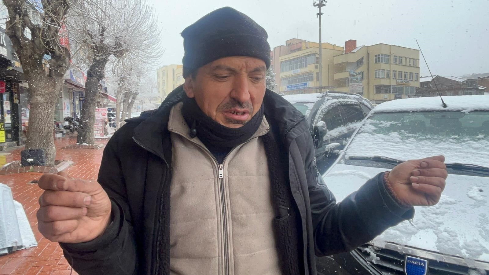 Hava Soğuyunca Sokağa Soba Kurdu (2)