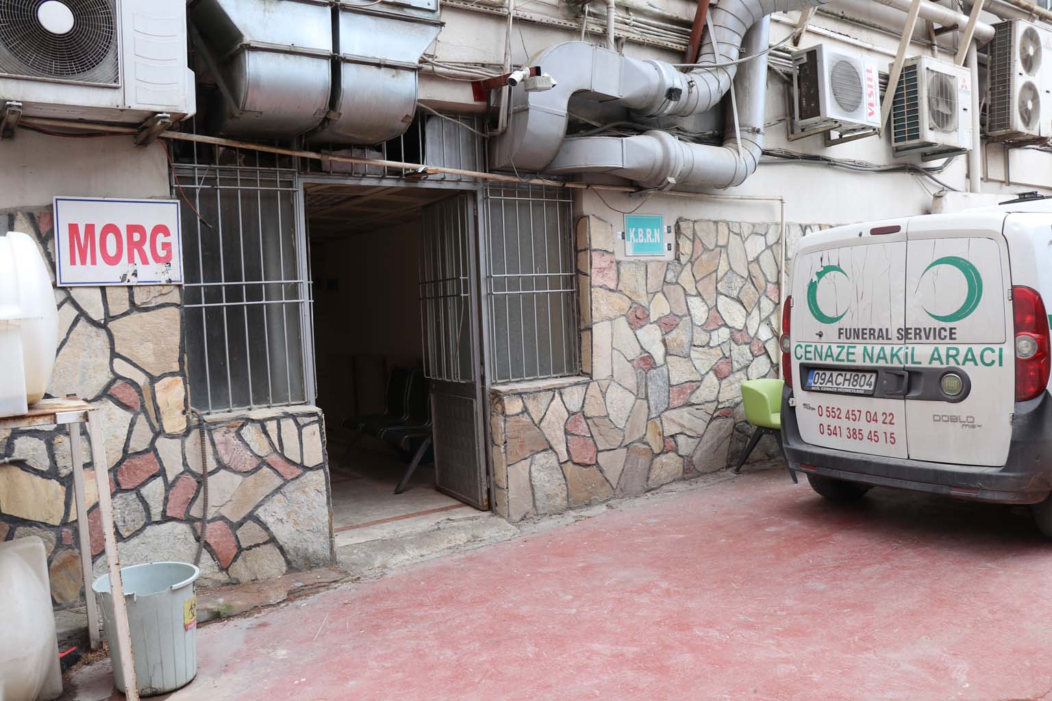 İnşaatın 3. Katından Düşen Işçi Hayatını Kaybetti (4)