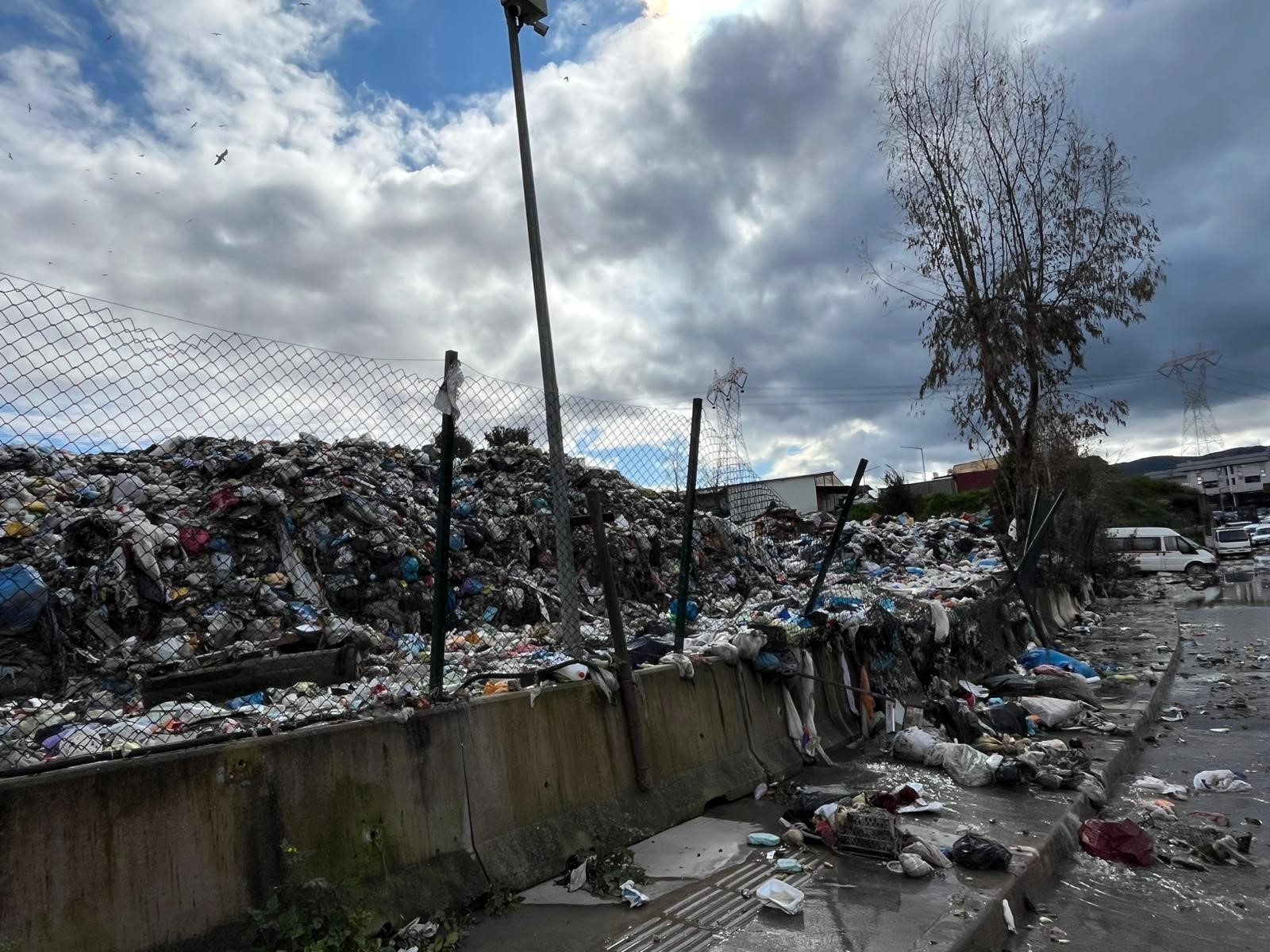 İzmir Çöplüğe Döndü (5)