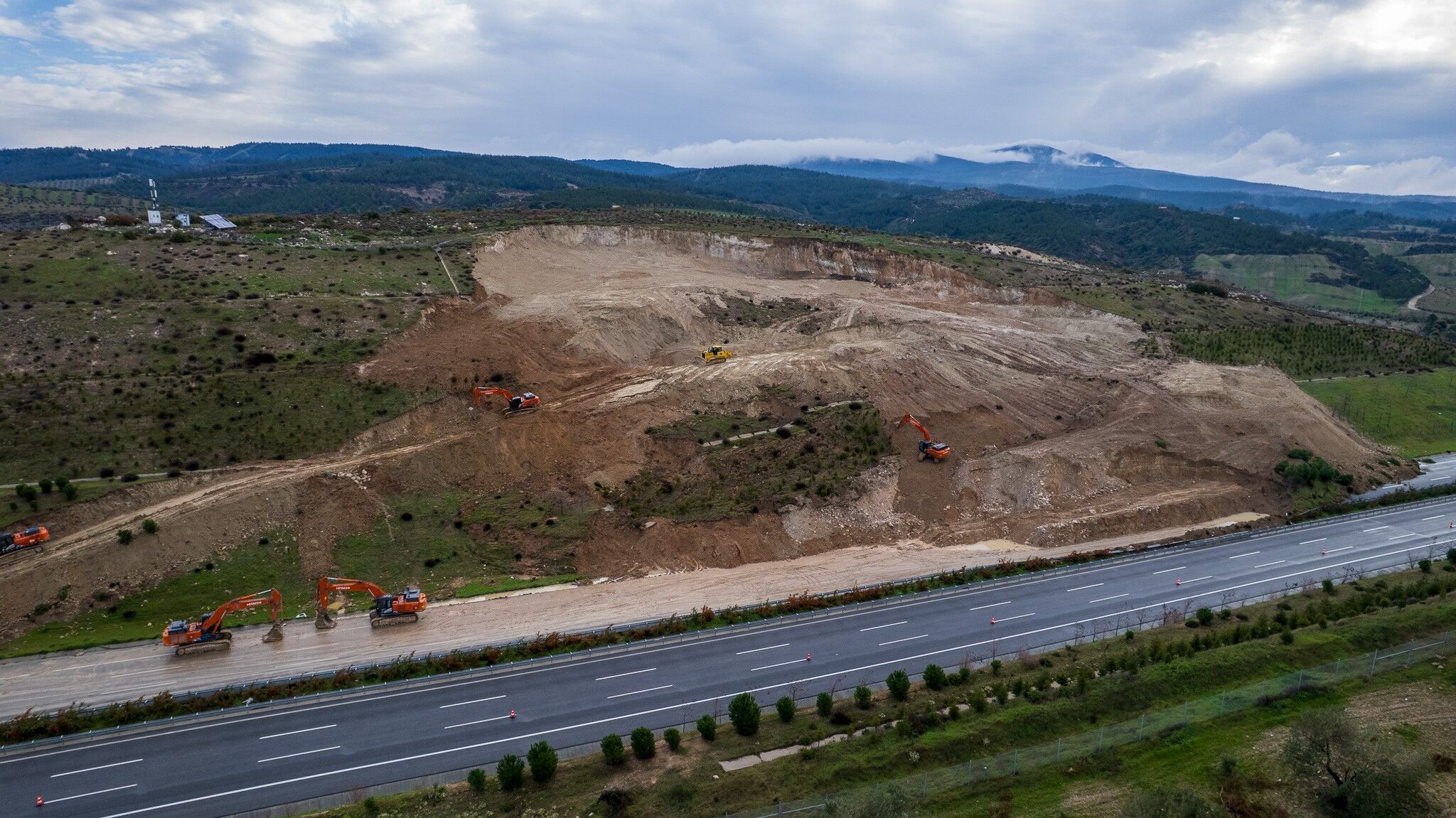 İzmir Otoyolunda Çalışmalar Sürüyor (2)