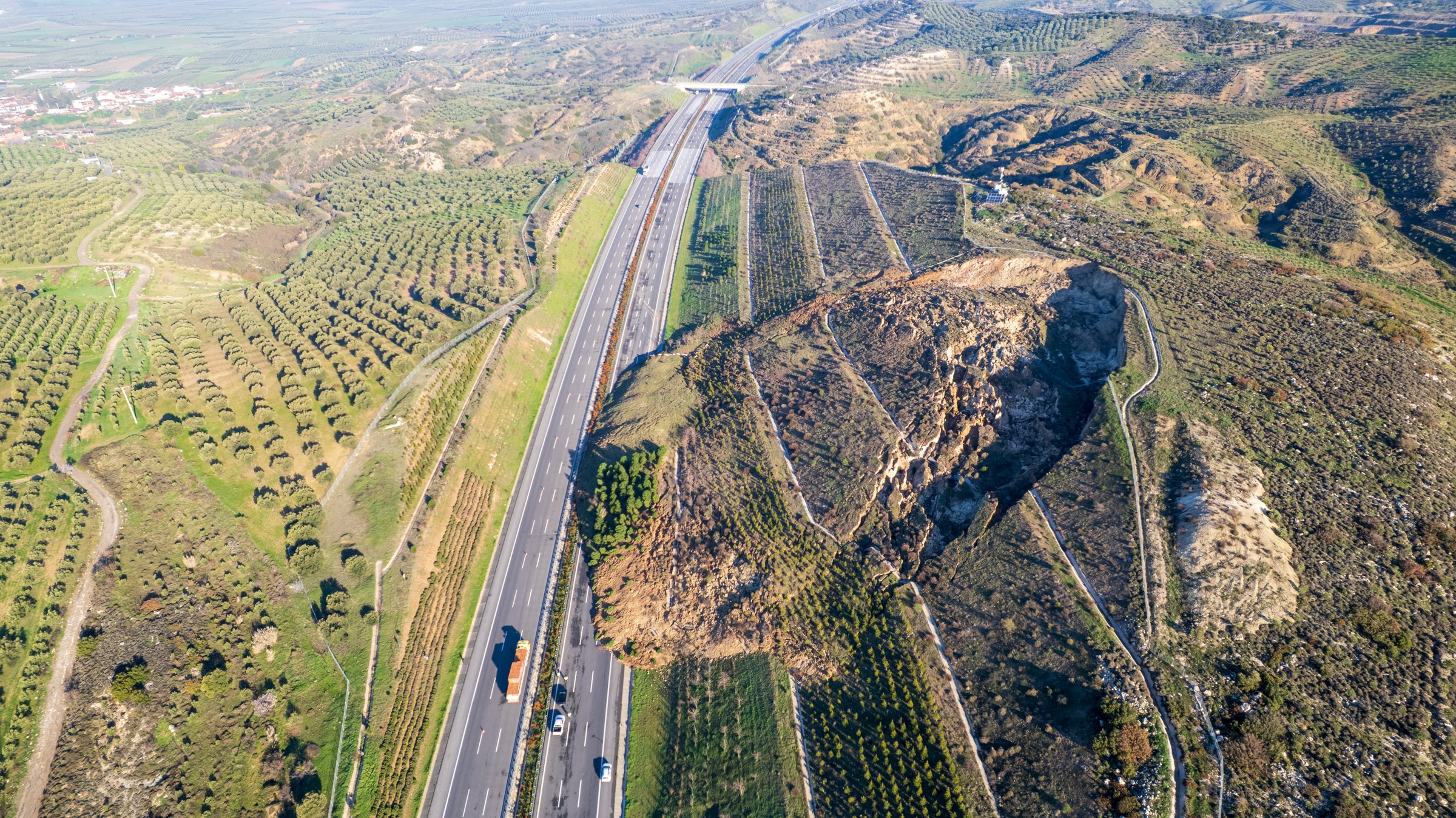 İzmir Otoyolu’nda Heyelan (5)