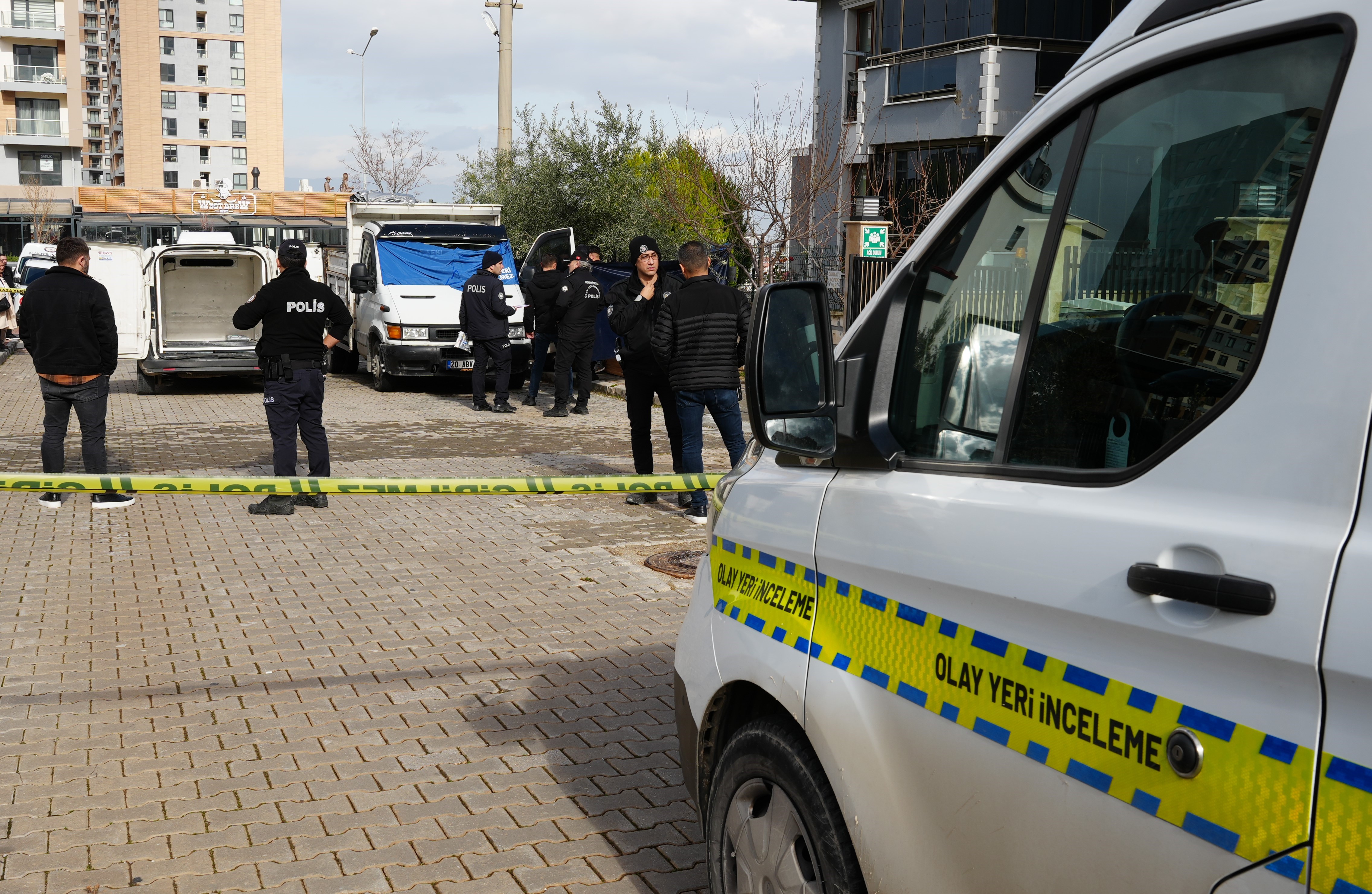 Kamyonun Içinde Cansız Bedeni Bulundu (6)