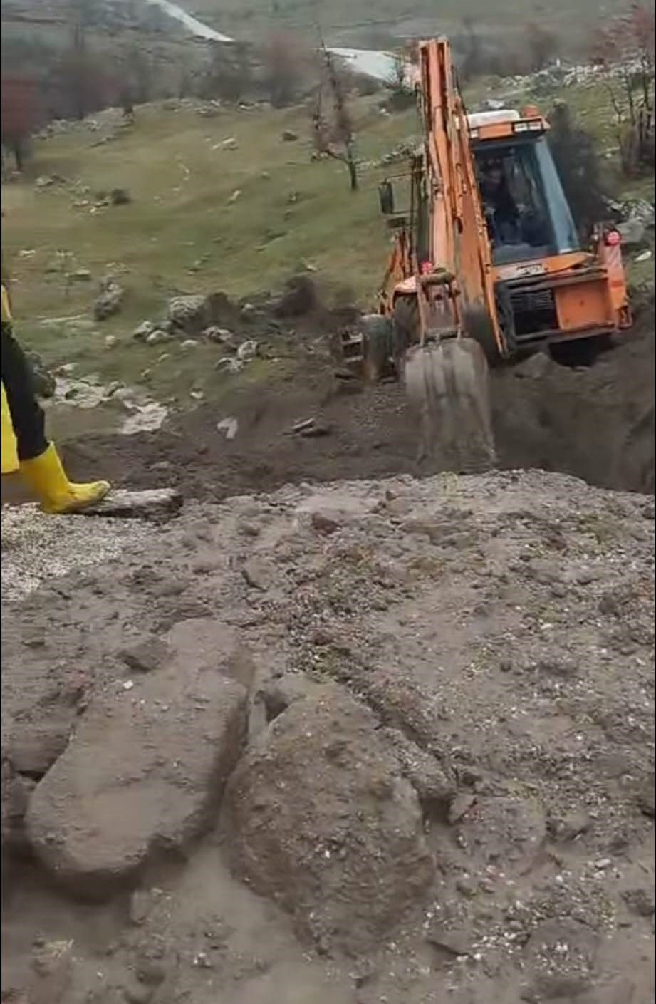 Karayolunda Çökme Meydana Geldi (3)