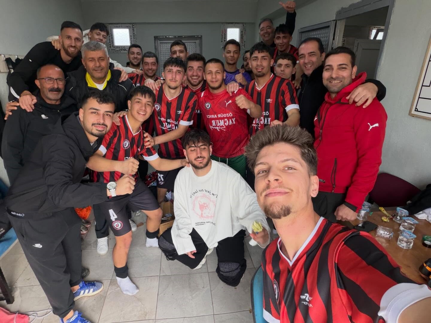 Koçarlı Belediyespor Şampiyonluğunu Ilan Etti (3)