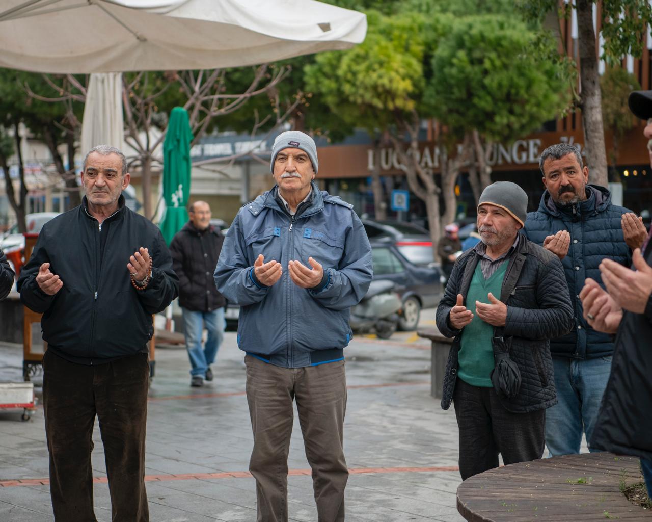 Kuşadasi Beledi̇yesi̇'nden 6 Şubat Deprem Şehi̇tleri̇ İçi̇n Kur'an Ve Lokma Hayri (5)