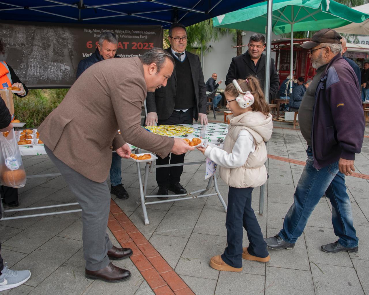 Kuşadasi Beledi̇yesi̇'nden 6 Şubat Deprem Şehi̇tleri̇ İçi̇n Kur'an Ve Lokma Hayri (7)
