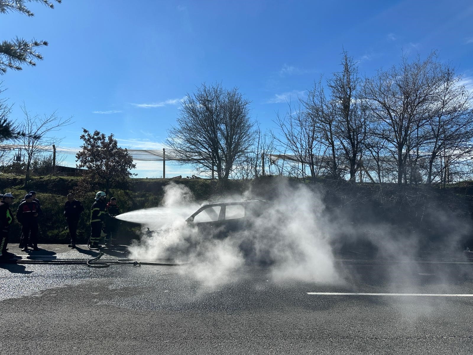 Lüks Araba Küle Döndü (5)