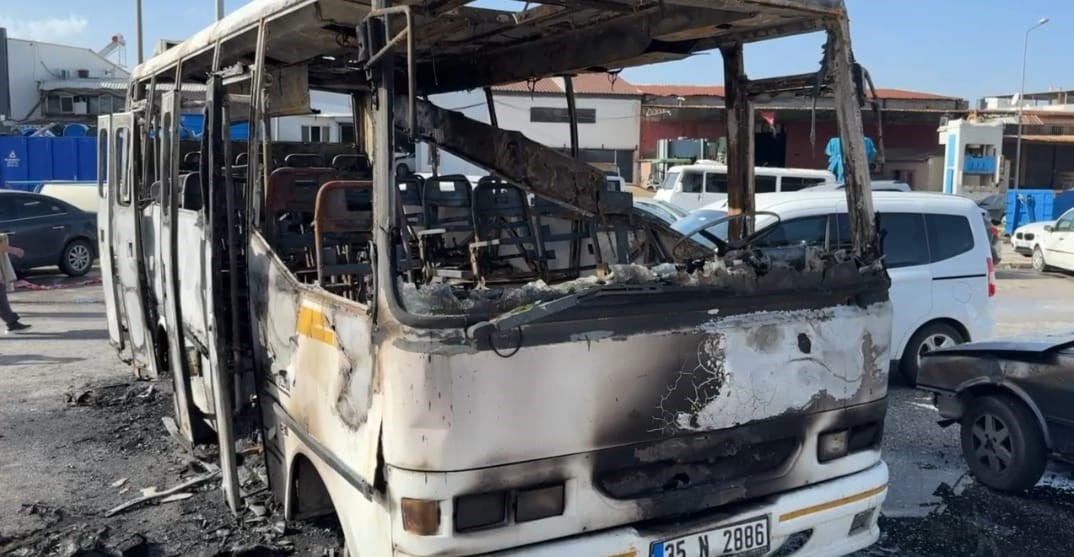 Minibüse 4 Kişi Girdiler, 1 Kişi Hayatını Kaybetti (2)