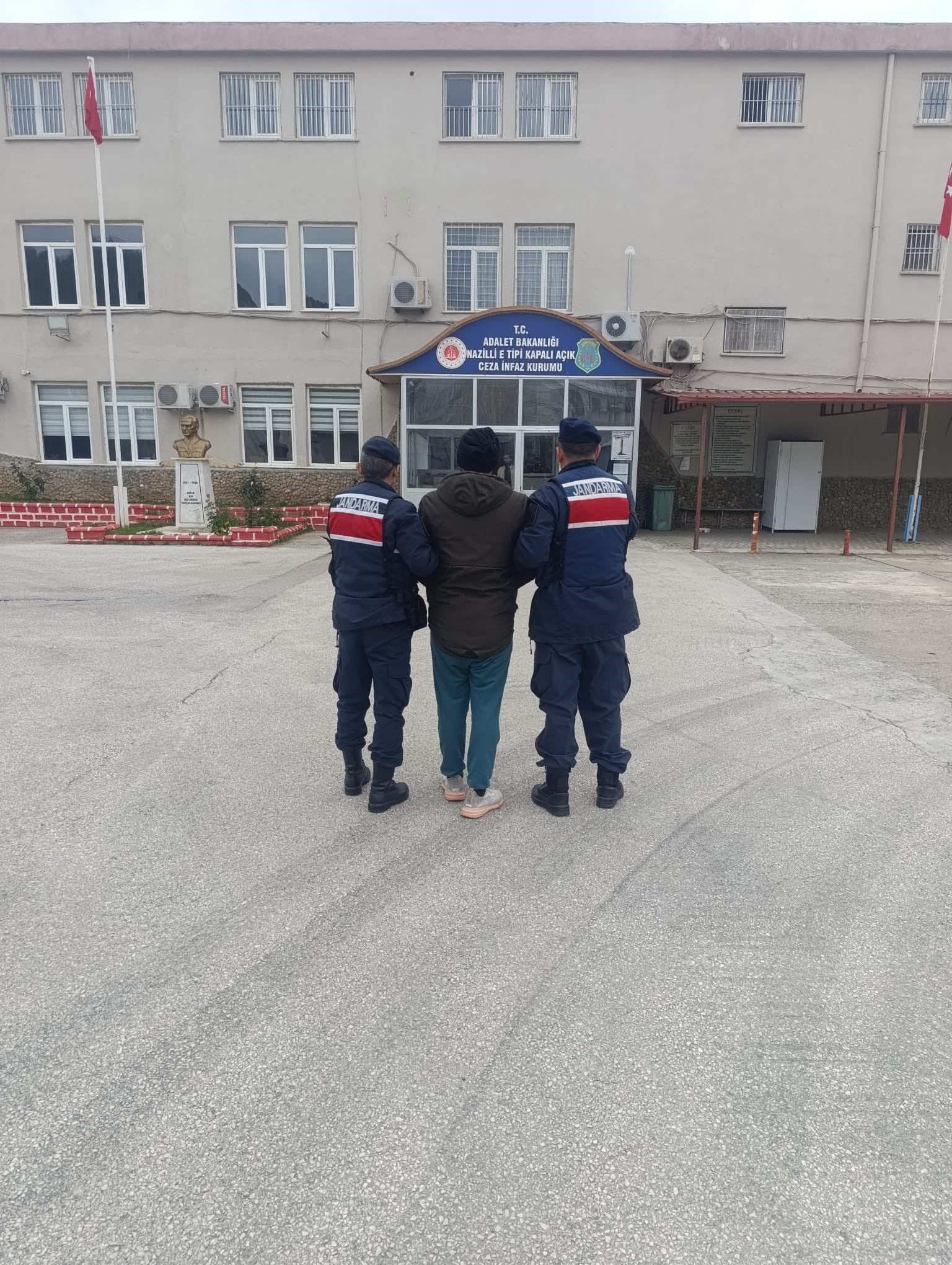 Nazilli’de 18 Yaşındaki Şahıs Kıskıvrak Yakalandı (1)