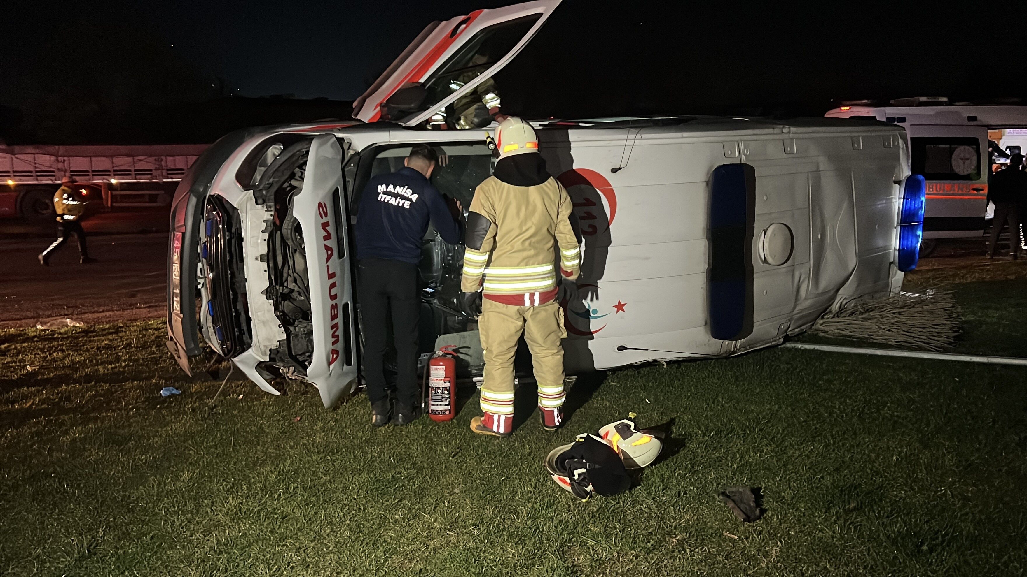 Otomobil Ile Ambulans Çarpıştı (5)