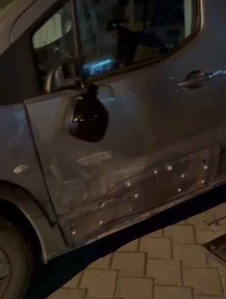 Otomobil Ve Motosikletin Karıştığı Kaza Güvenlik Kamerasına Yansıdı (4)