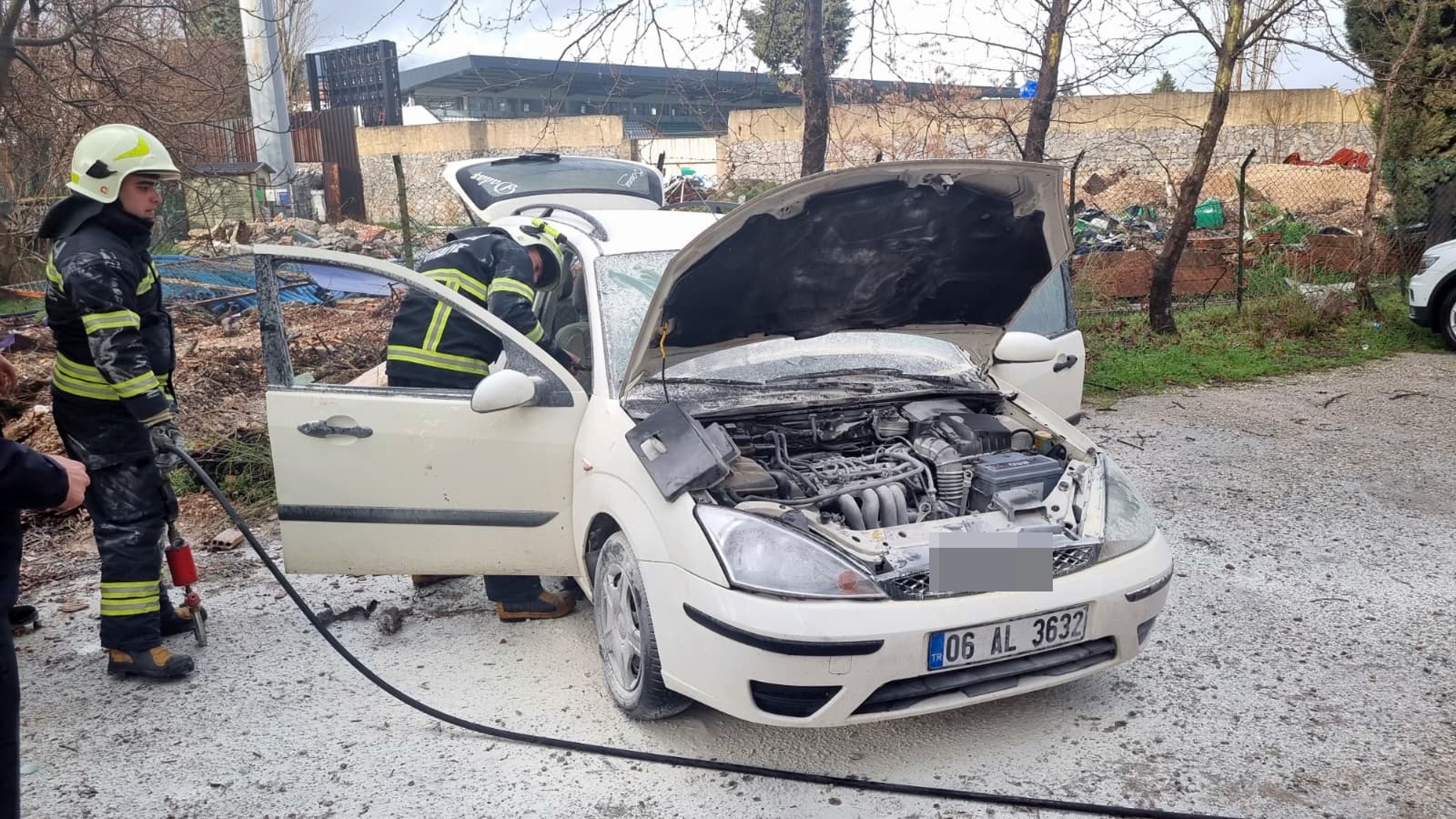 Park Halindeki Araç Yandı (2)