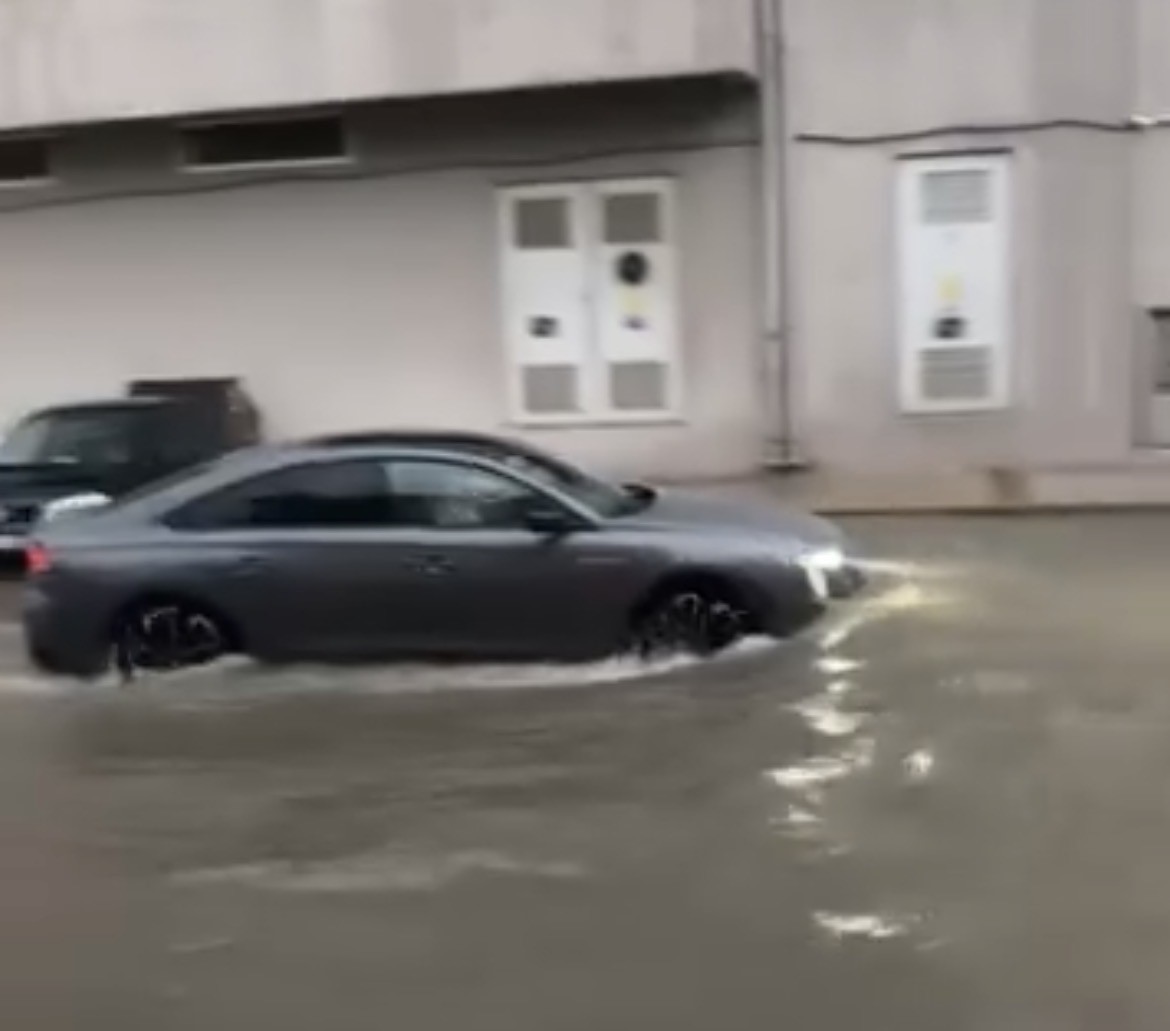 Sağanak Fena Vurdu (2)-1