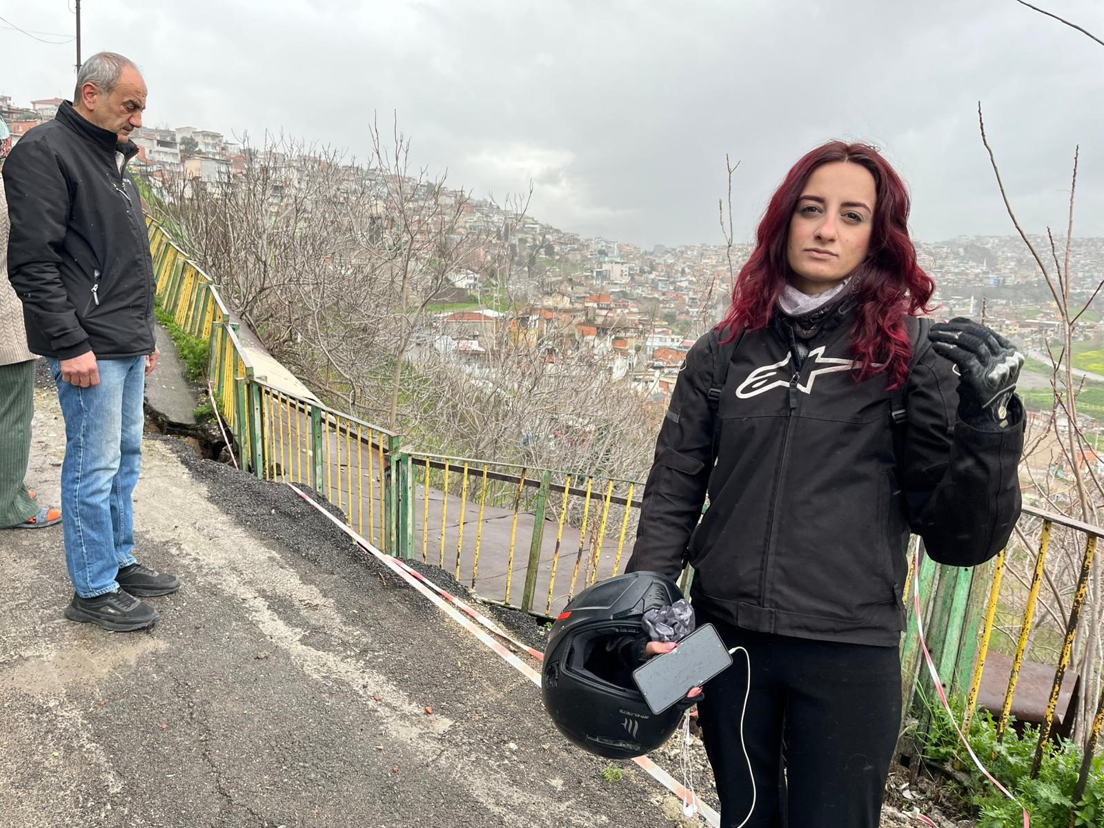 Sağanak Sonrası Yol Çöktü, Mahalleyi Endişe Kapladı (1)