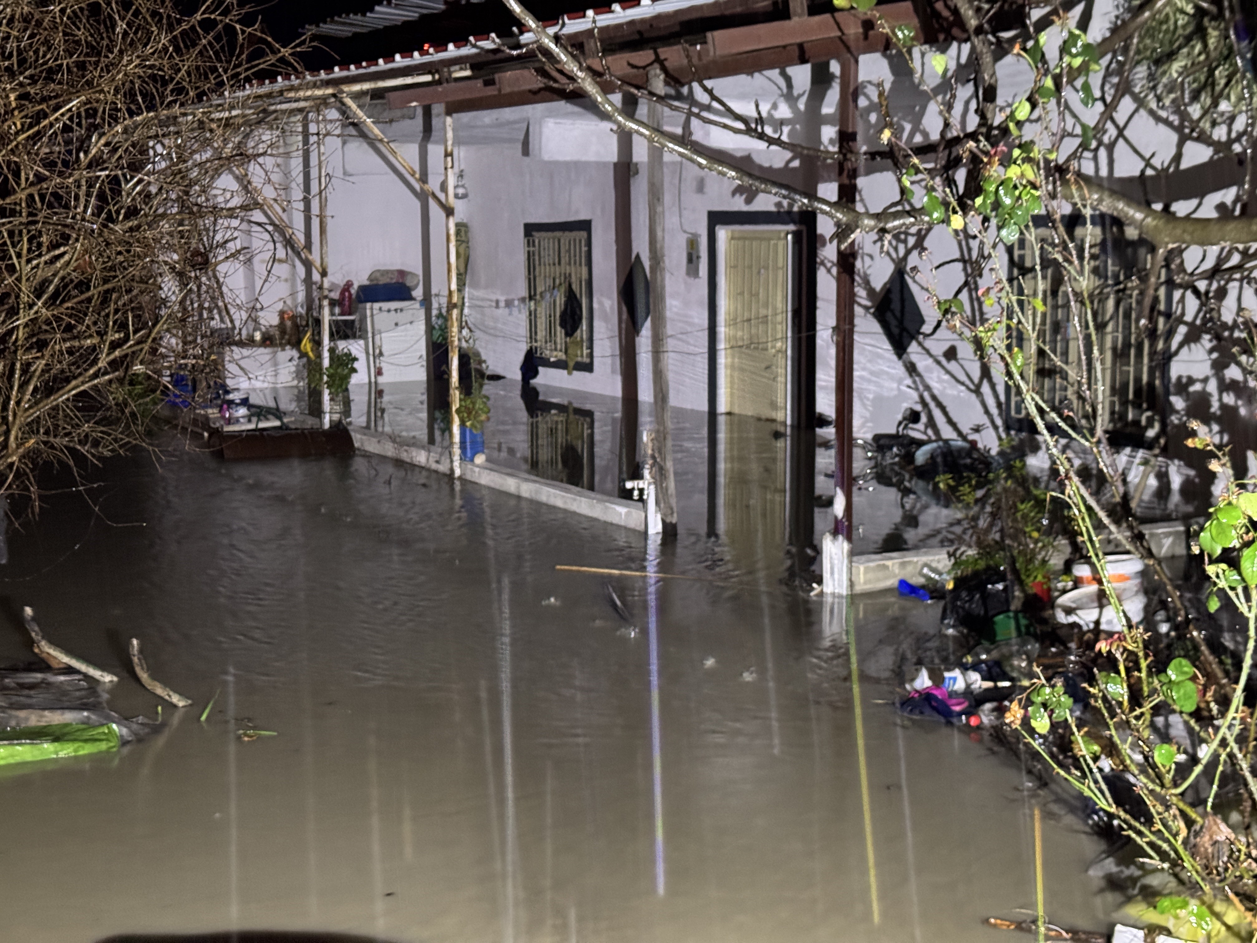 Sağanak Yağış Nedeniyle Evlerinden Oldular (5)