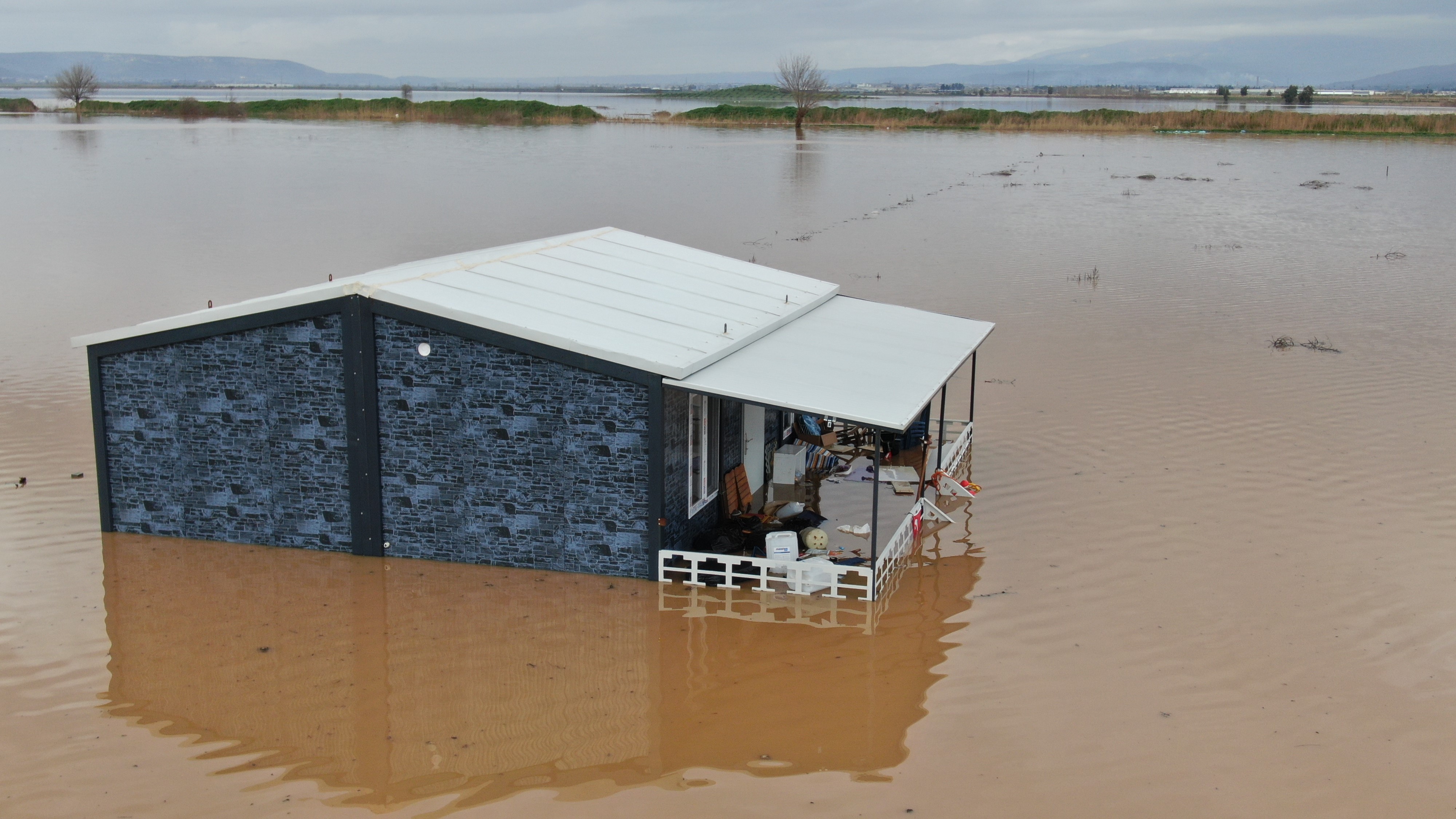 Sağanak Yağış Sonrası Tarlalar, Evler Sular Altında Kaldı (14)