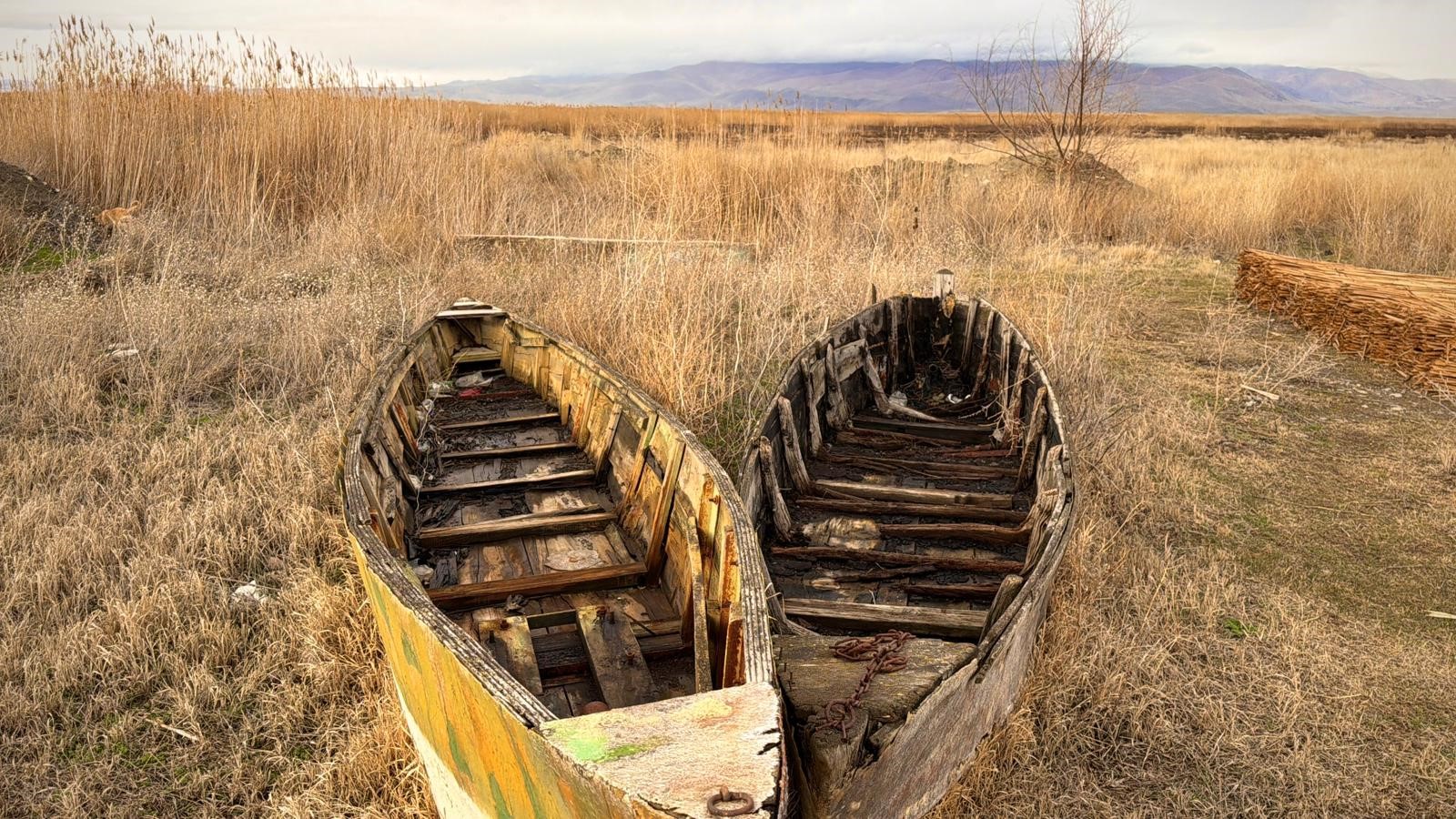 Sular Çekildi, Kayıklar Karaya Oturdu (4)