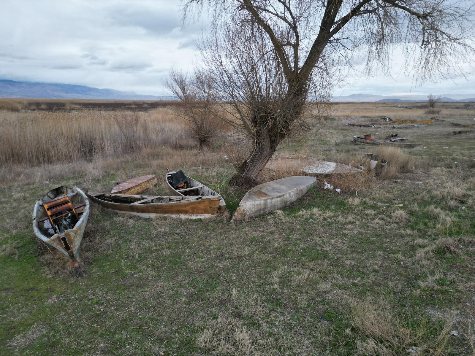 Sular Çekildi, Kayıklar Karaya Oturdu (6)