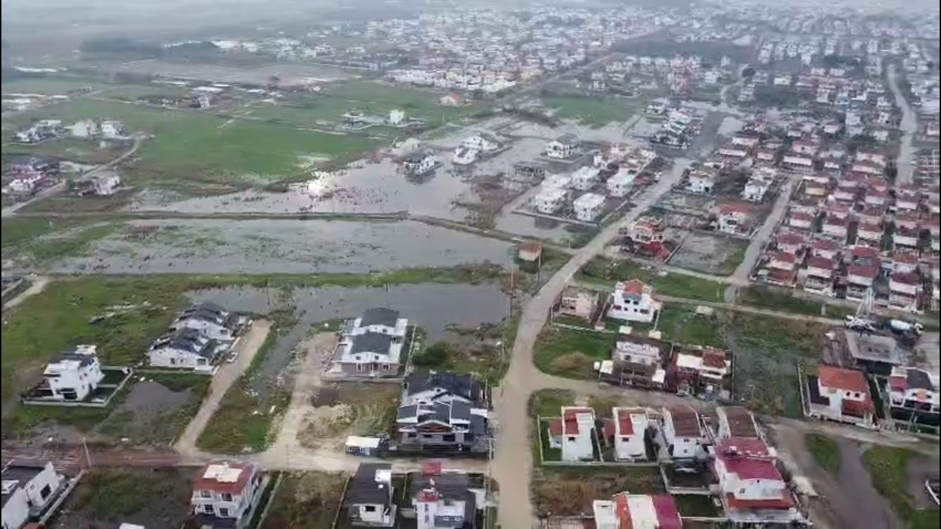 Yağış Durdu, Sular Kaldı (3)