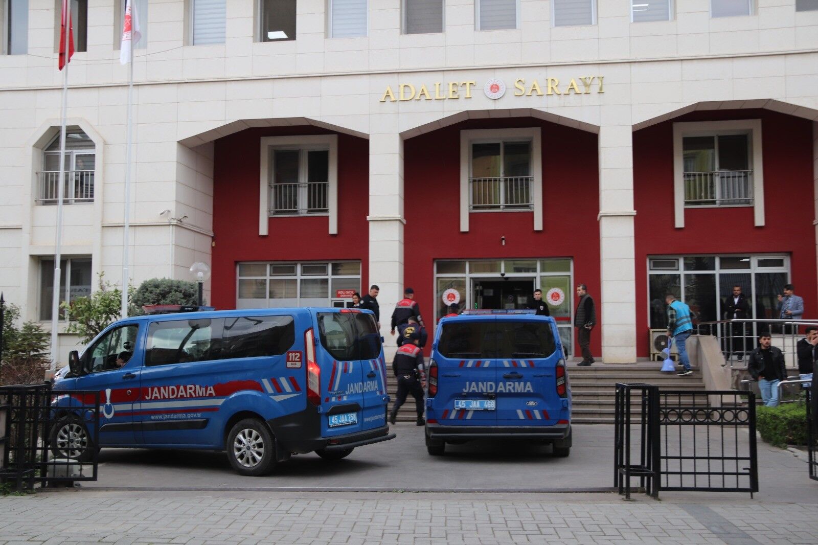 4 Aile Ferdini Öldüren Şüpheli Adliyeye Sevk Edildi (4)