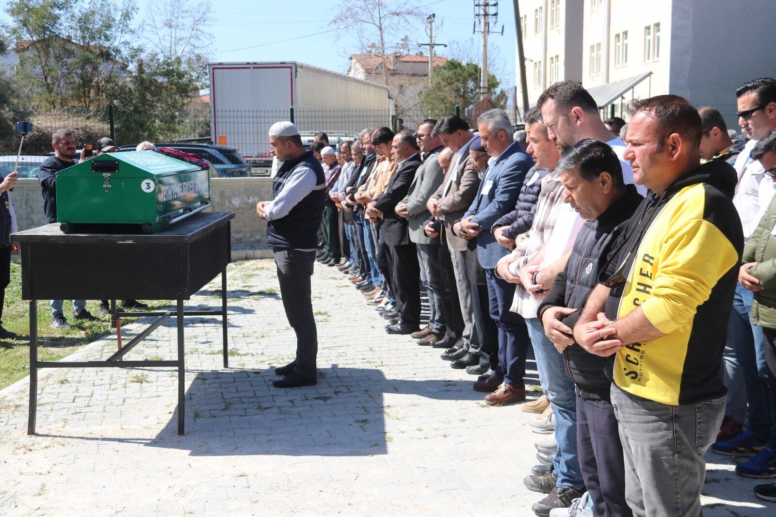 42 Yaşındaki Kadın Son Yolculuğuna Uğurlandı (2)