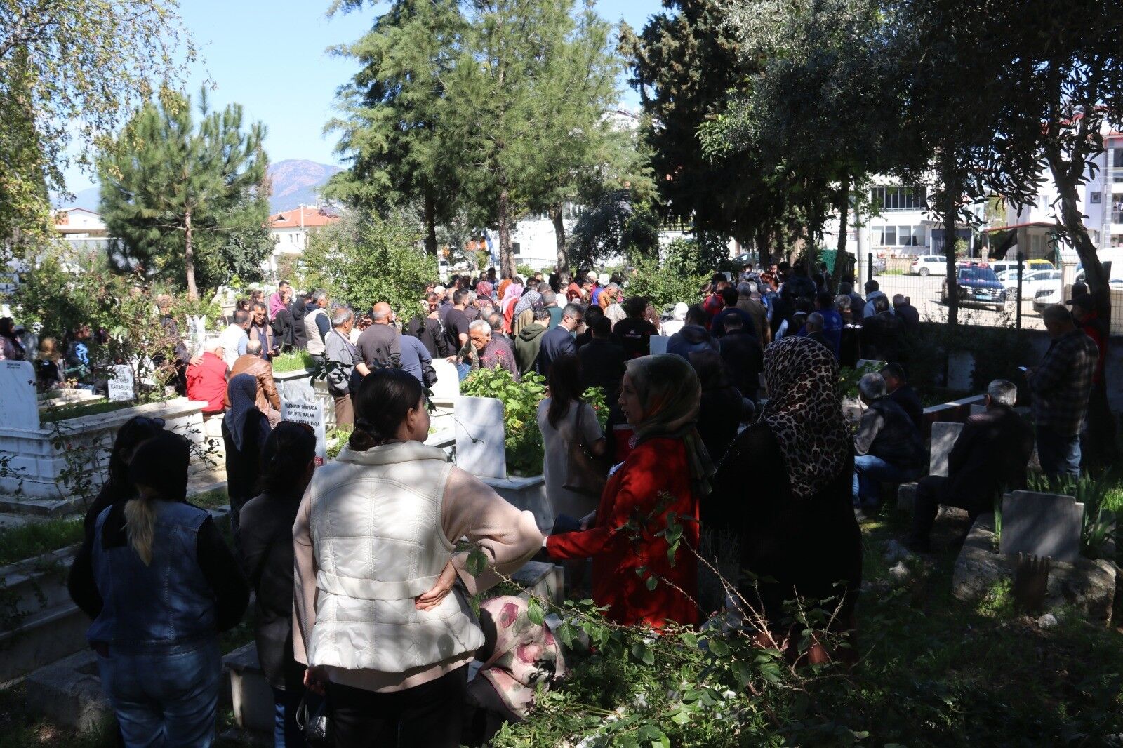 42 Yaşındaki Kadın Son Yolculuğuna Uğurlandı (5)